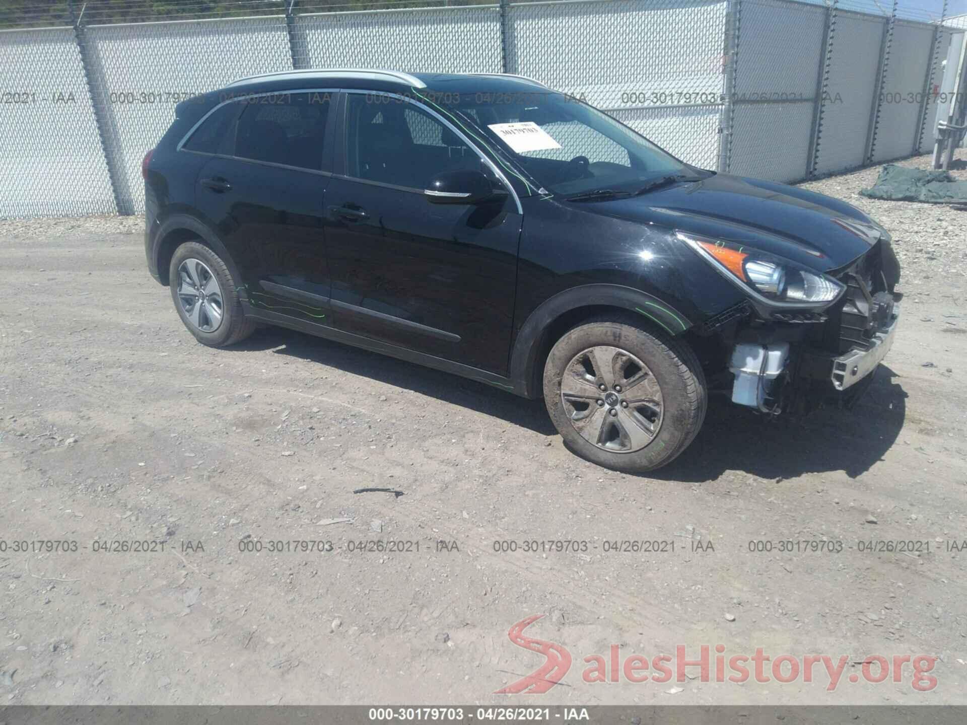 KNDCE3LC1J5154629 2018 KIA NIRO