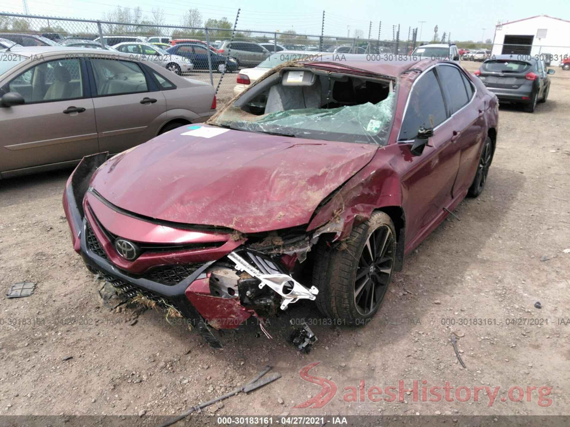 4T1B61HK4JU663404 2018 TOYOTA CAMRY