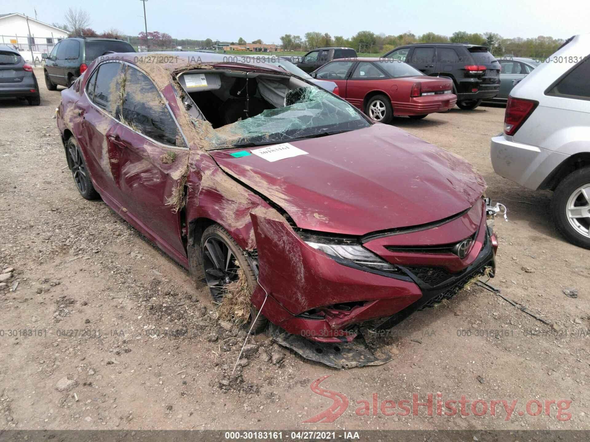 4T1B61HK4JU663404 2018 TOYOTA CAMRY