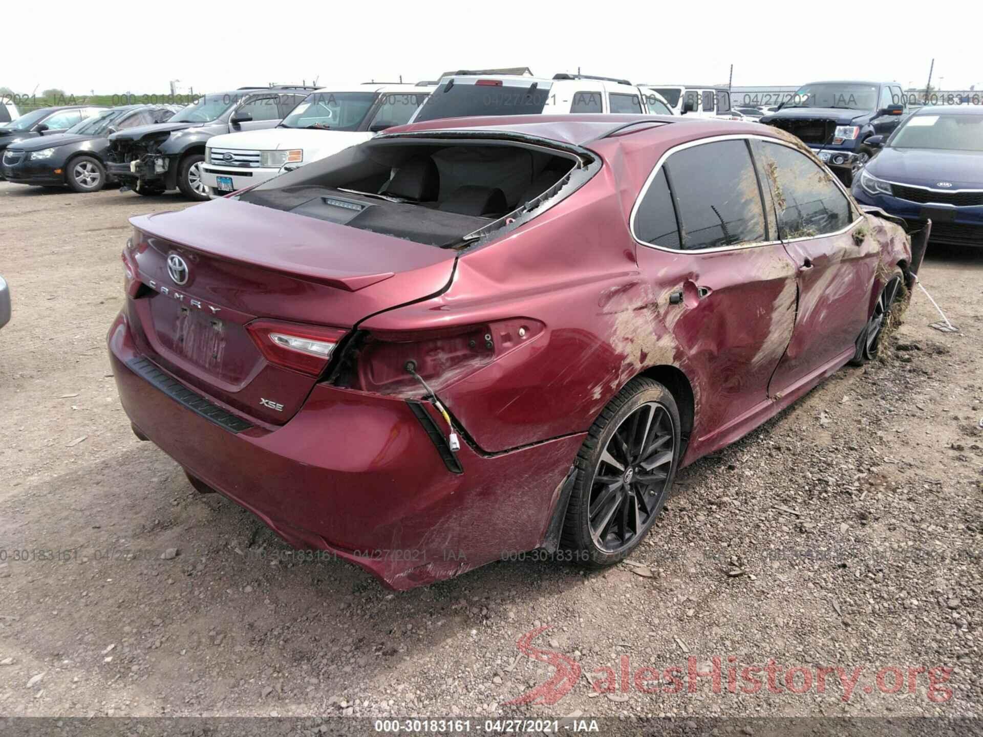 4T1B61HK4JU663404 2018 TOYOTA CAMRY