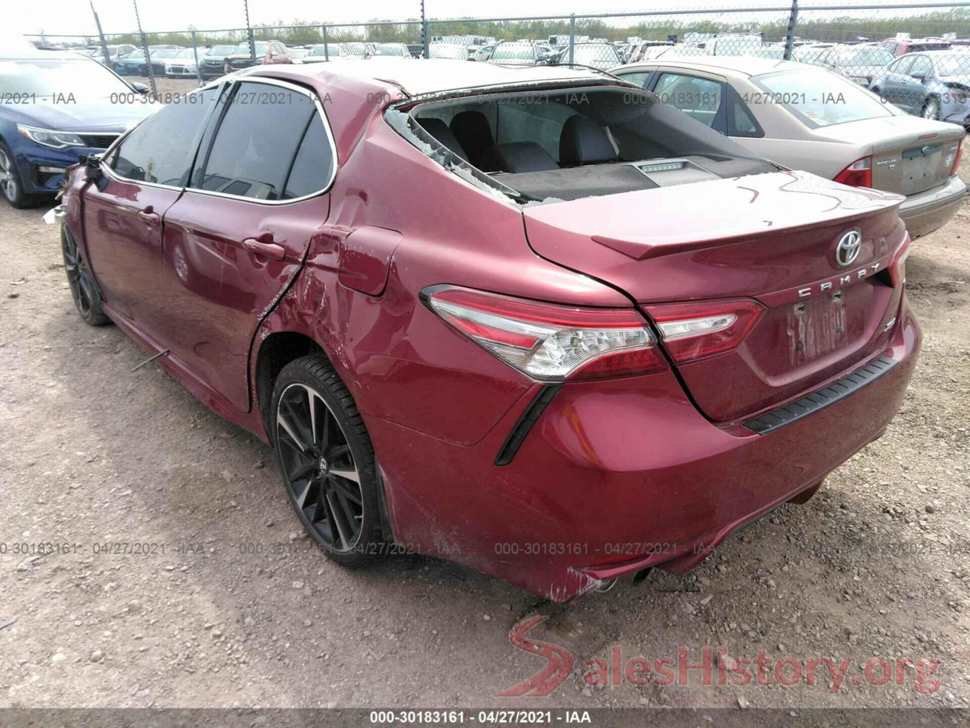 4T1B61HK4JU663404 2018 TOYOTA CAMRY