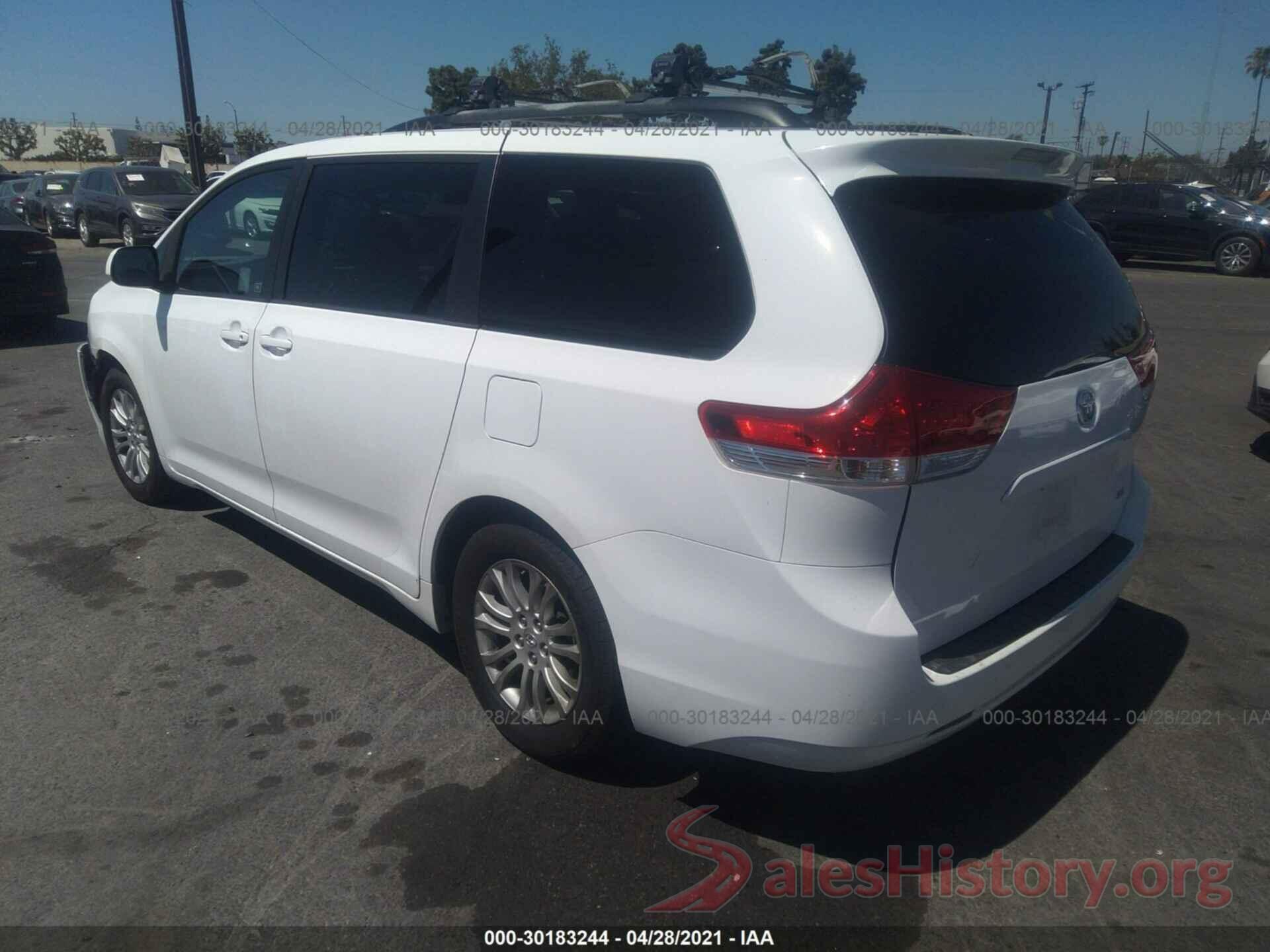 5TDYK3DC0BS061092 2011 TOYOTA SIENNA