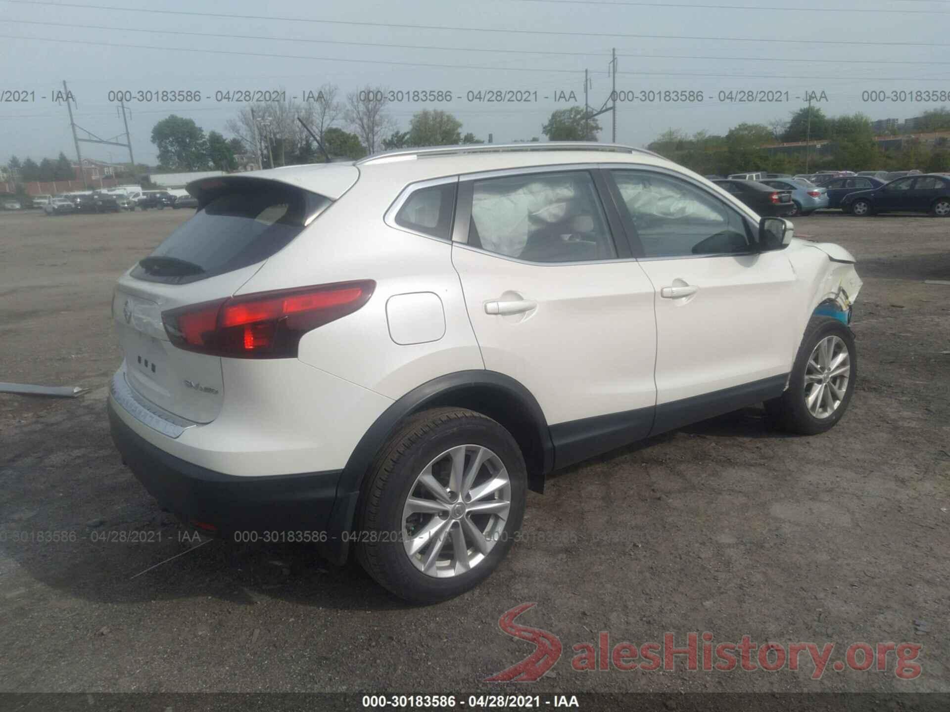 JN1BJ1CR2JW287171 2018 NISSAN ROGUE SPORT