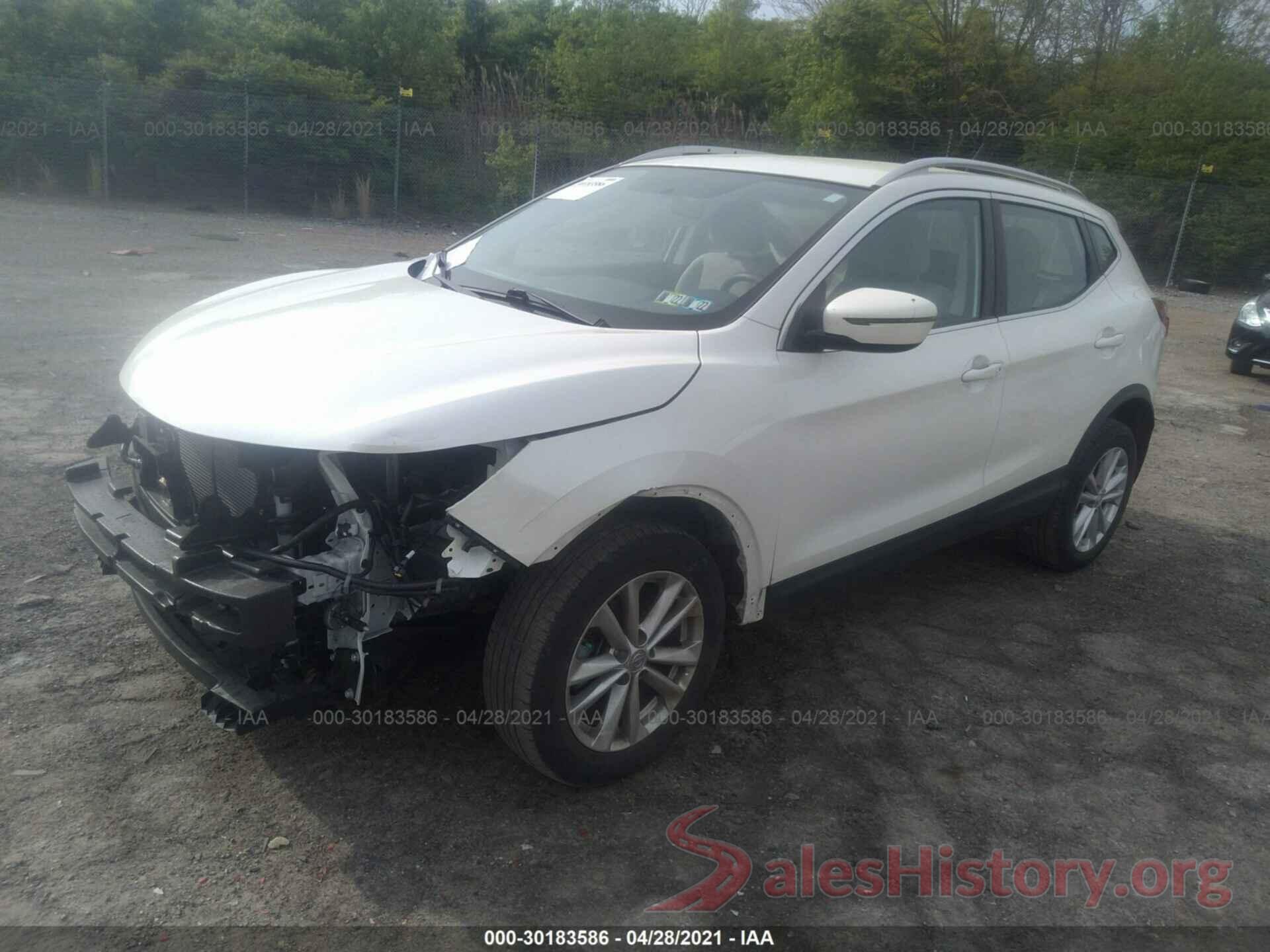 JN1BJ1CR2JW287171 2018 NISSAN ROGUE SPORT