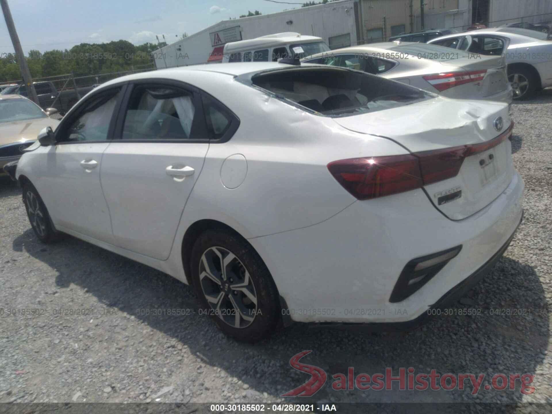 3KPF24AD2ME266260 2021 KIA FORTE