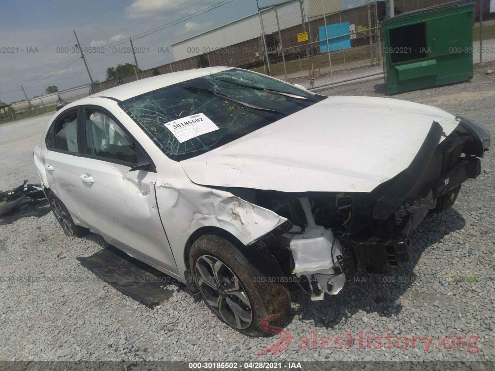 3KPF24AD2ME266260 2021 KIA FORTE