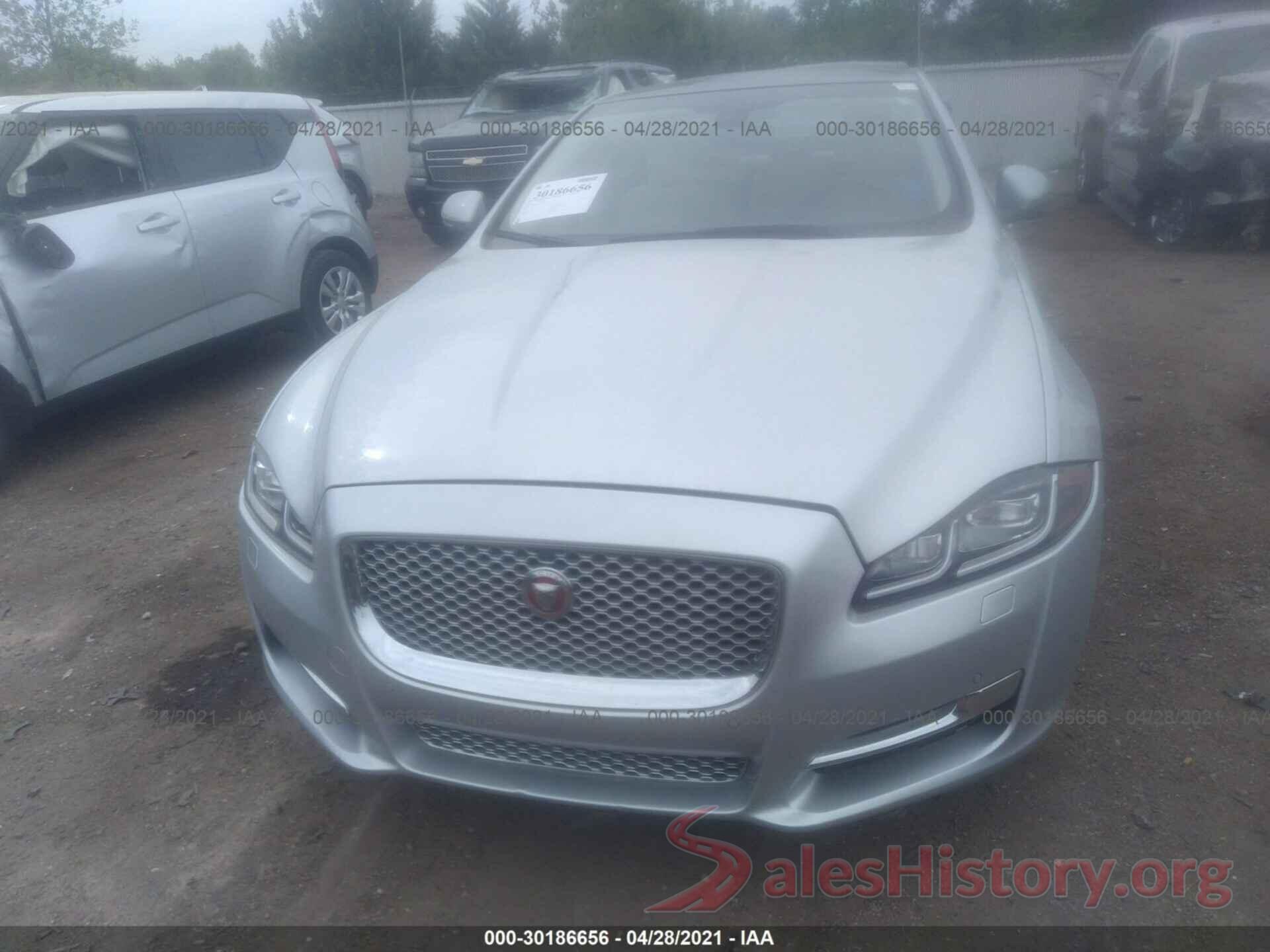 SAJWA2G73H8W09880 2017 JAGUAR XJ