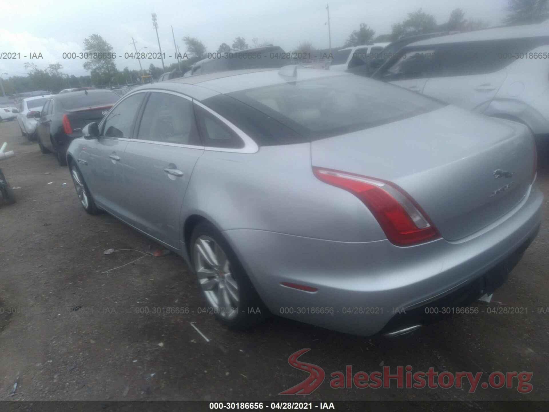 SAJWA2G73H8W09880 2017 JAGUAR XJ