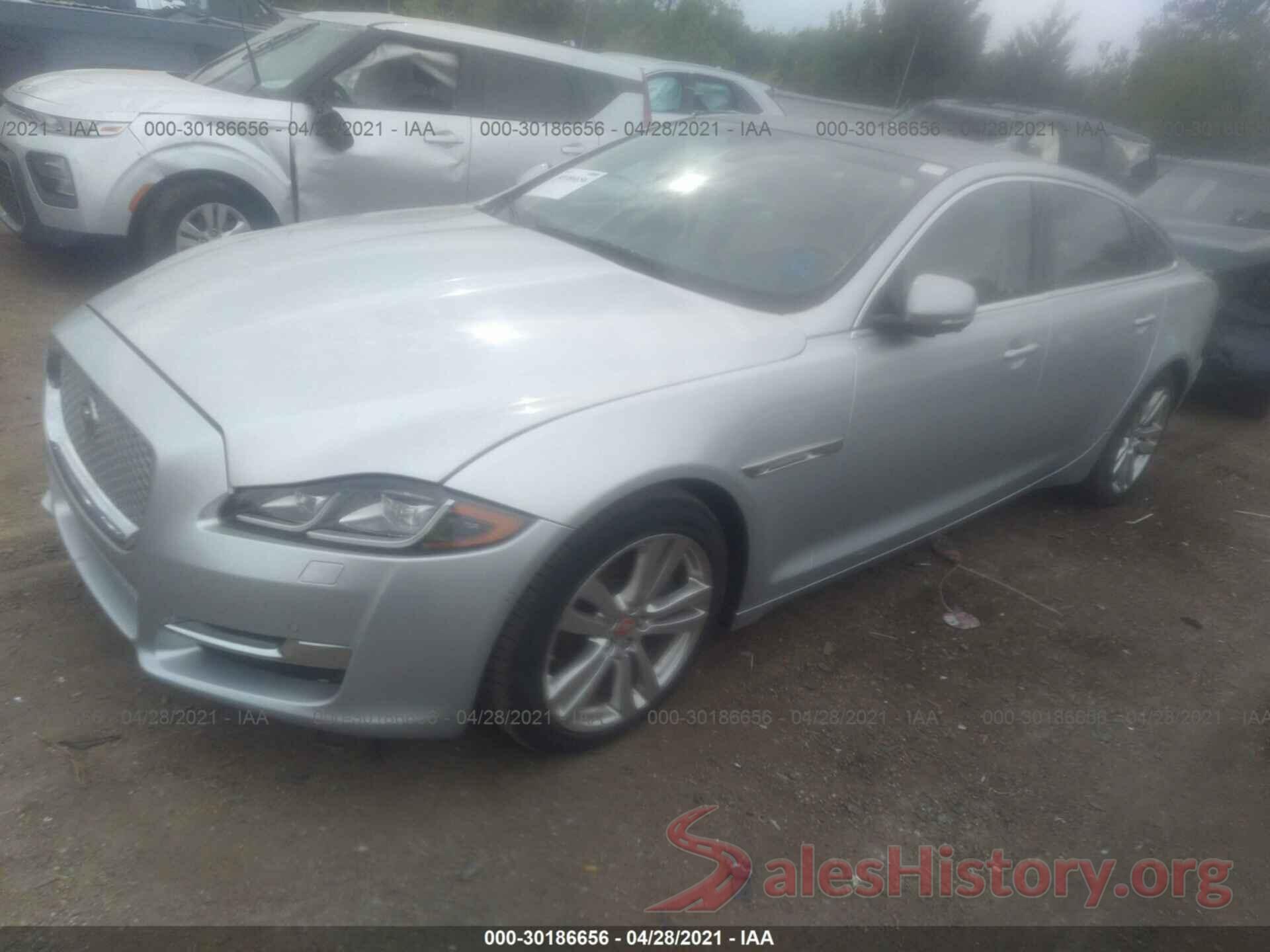 SAJWA2G73H8W09880 2017 JAGUAR XJ