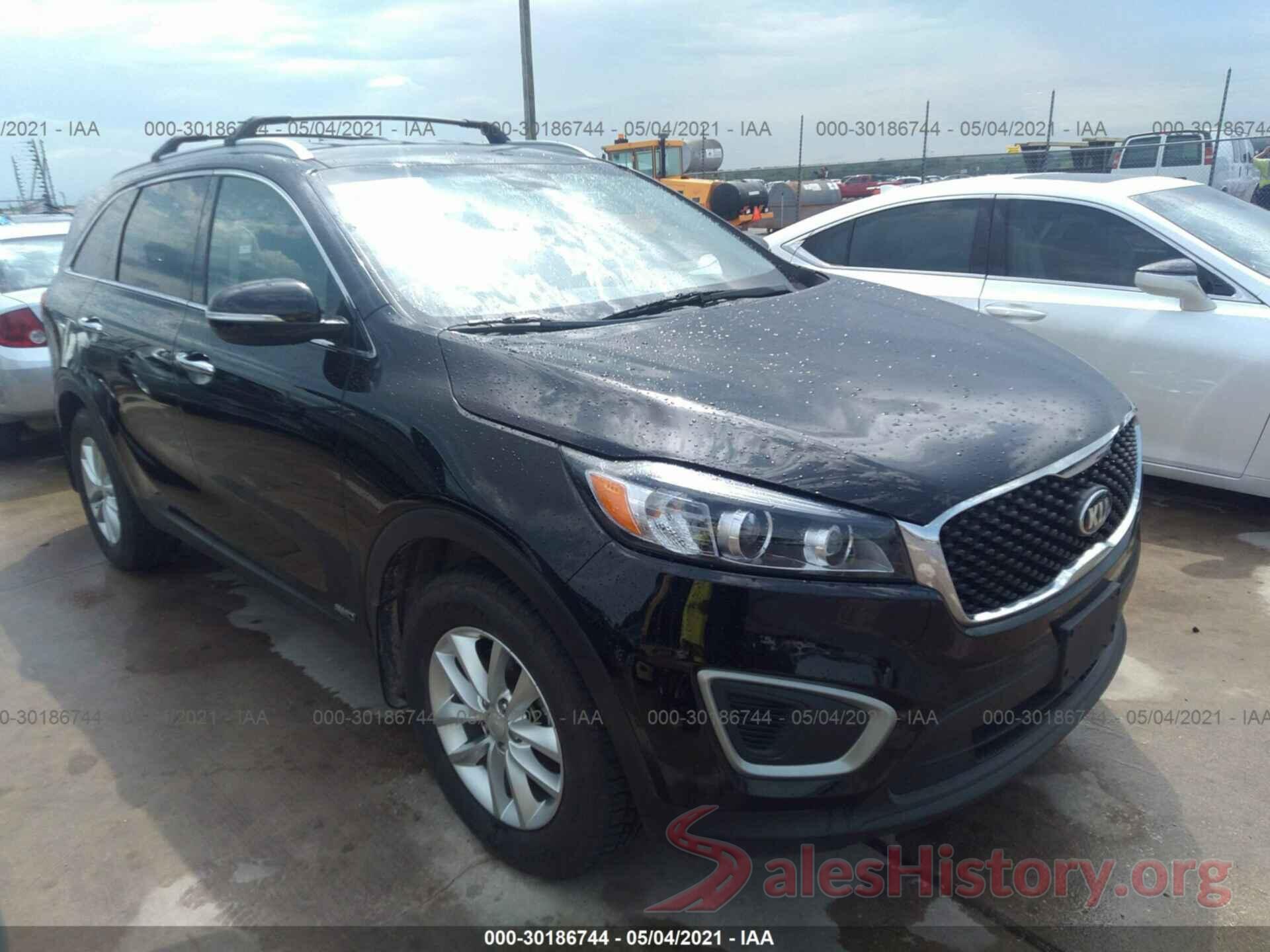 5XYPGDA32HG256110 2017 KIA SORENTO