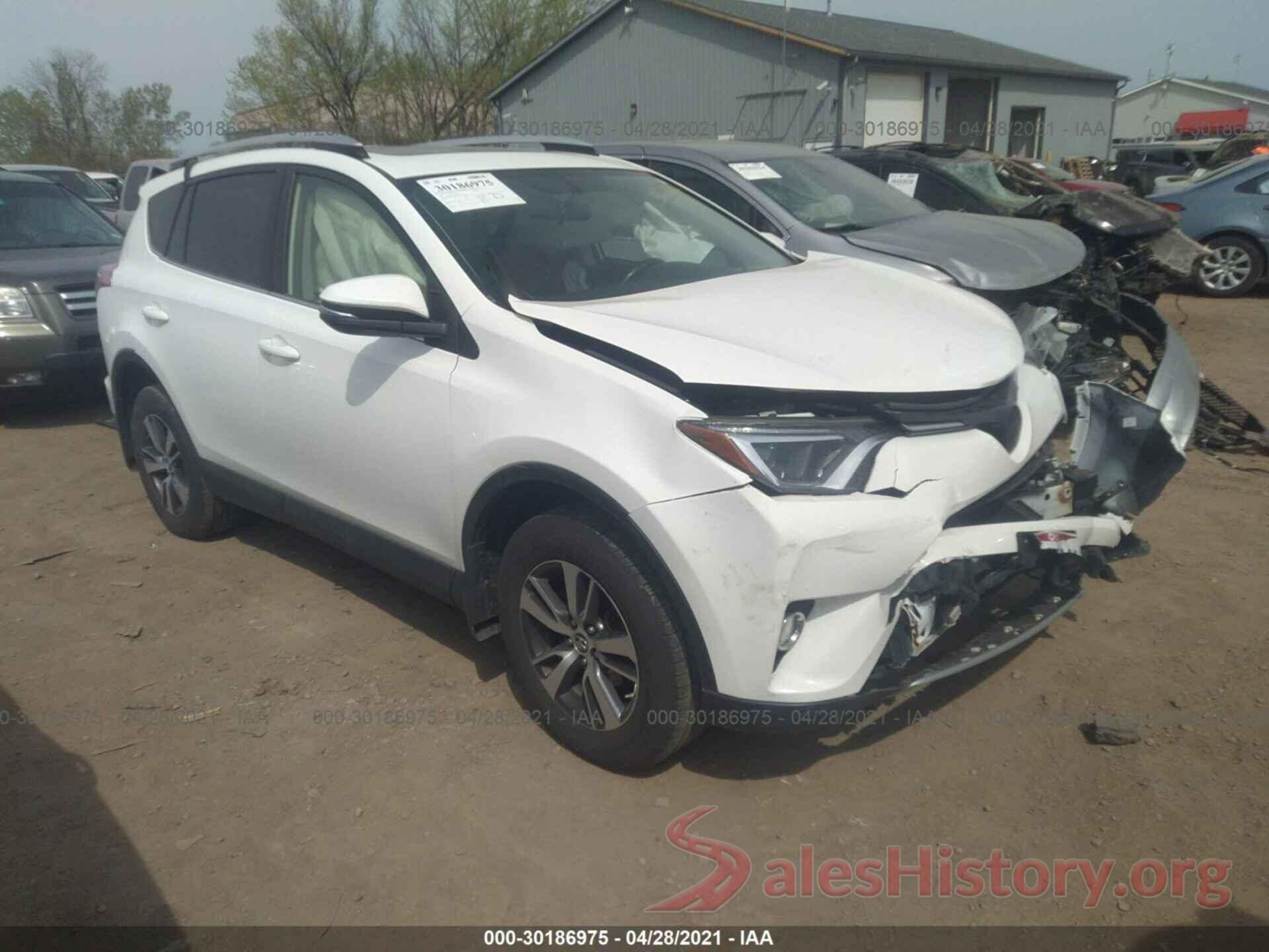 JTMRFREV7GJ088404 2016 TOYOTA RAV4