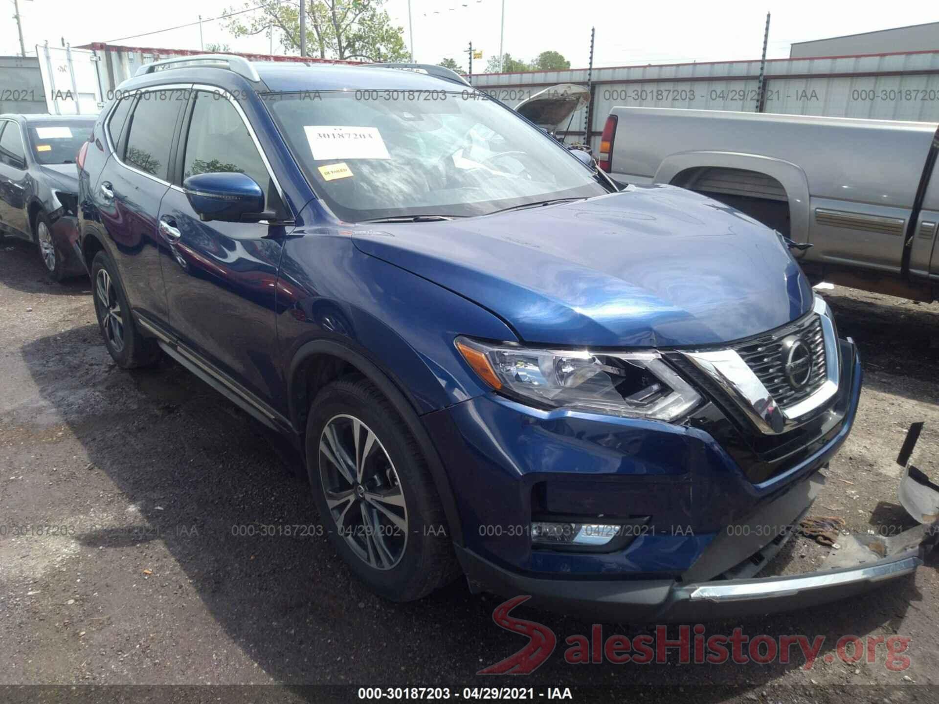 5N1AT2MV9JC806640 2018 NISSAN ROGUE