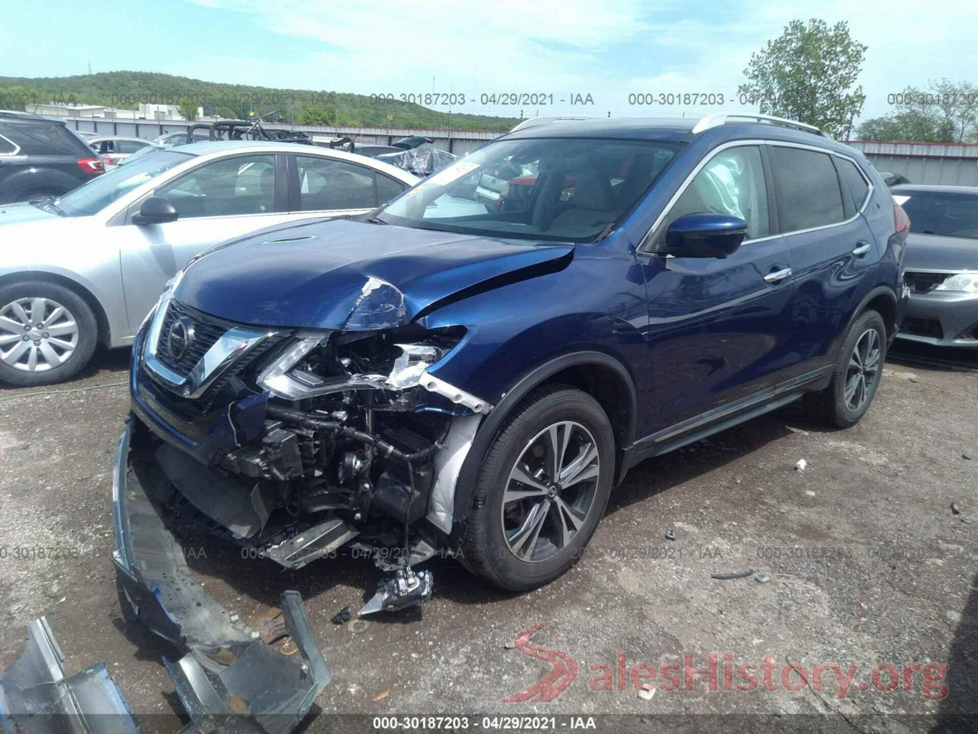 5N1AT2MV9JC806640 2018 NISSAN ROGUE