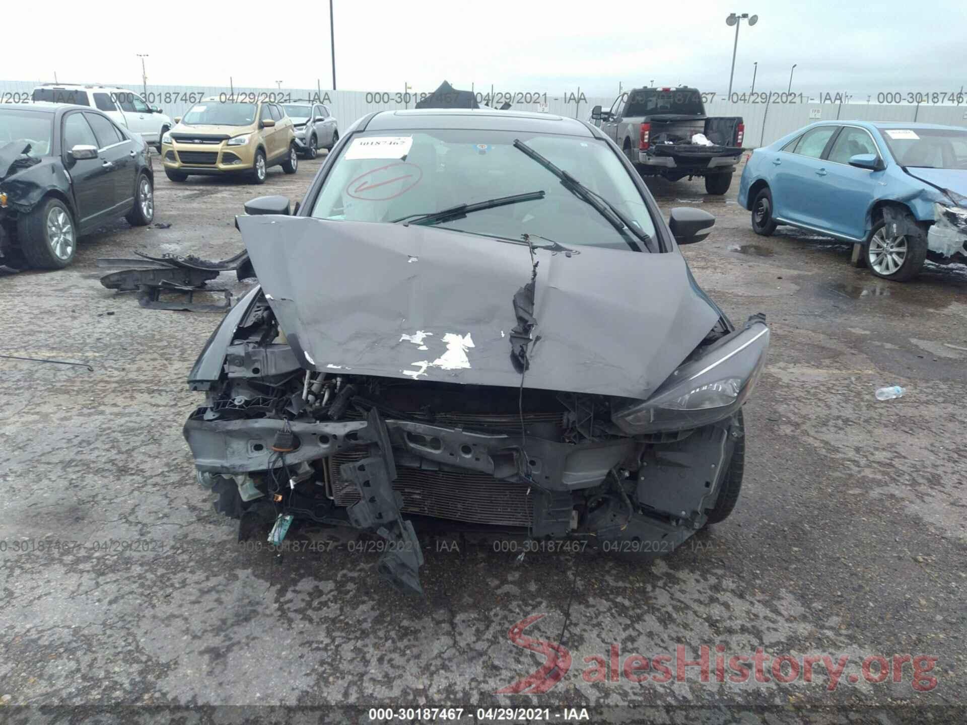 1FADP3M27JL311165 2018 FORD FOCUS