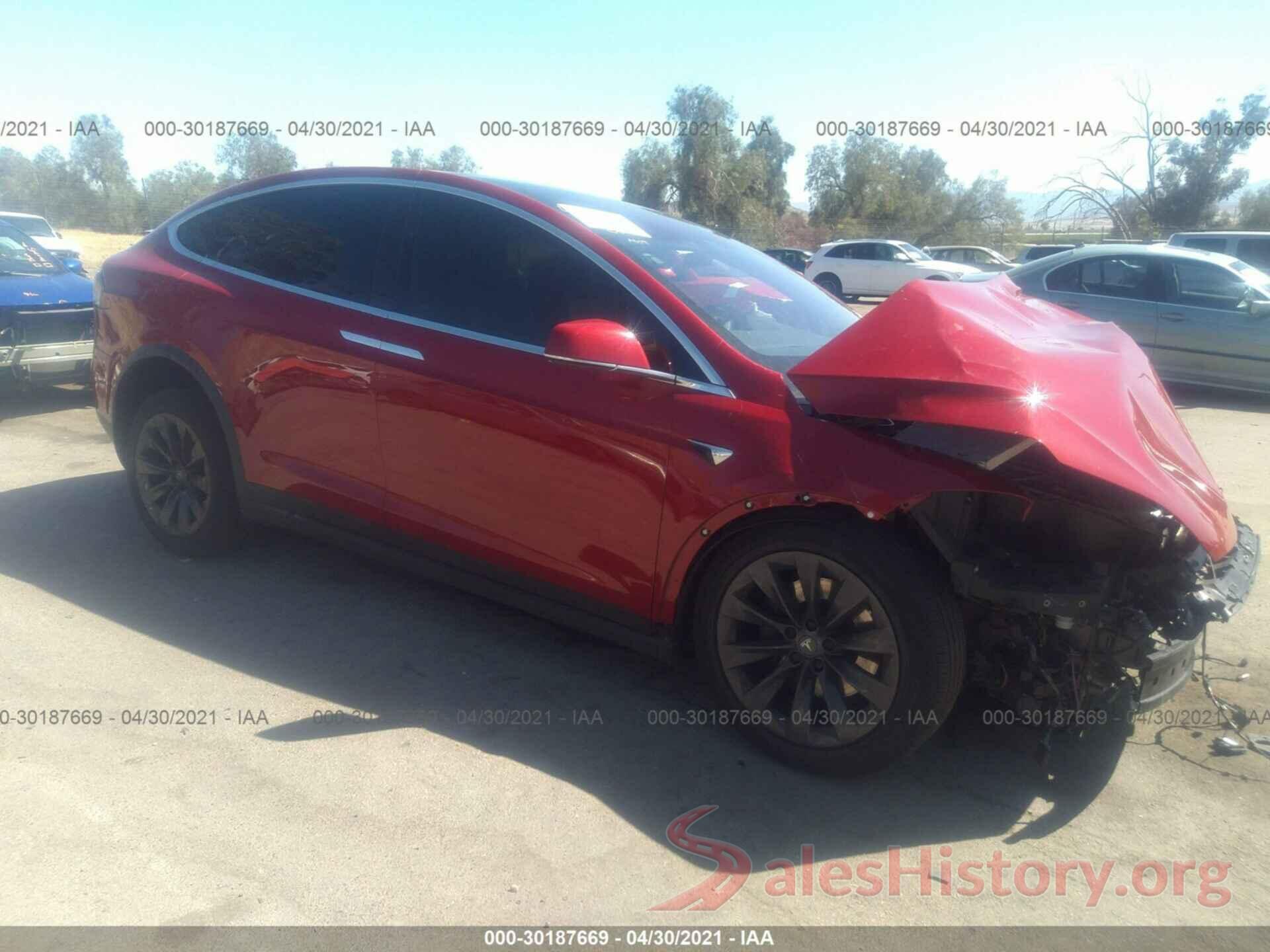 5YJXCBE2XJF136411 2018 TESLA MODEL X