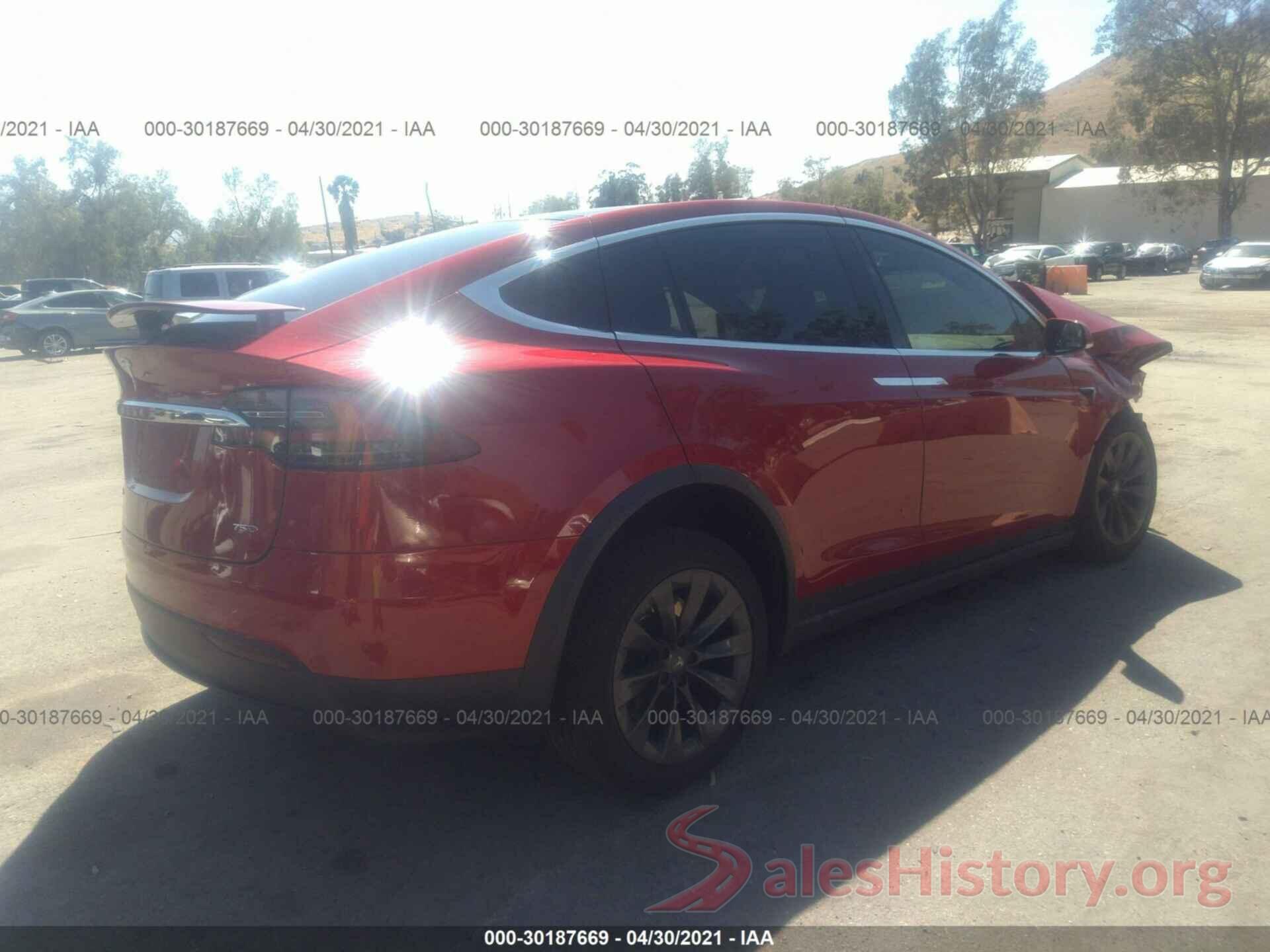 5YJXCBE2XJF136411 2018 TESLA MODEL X