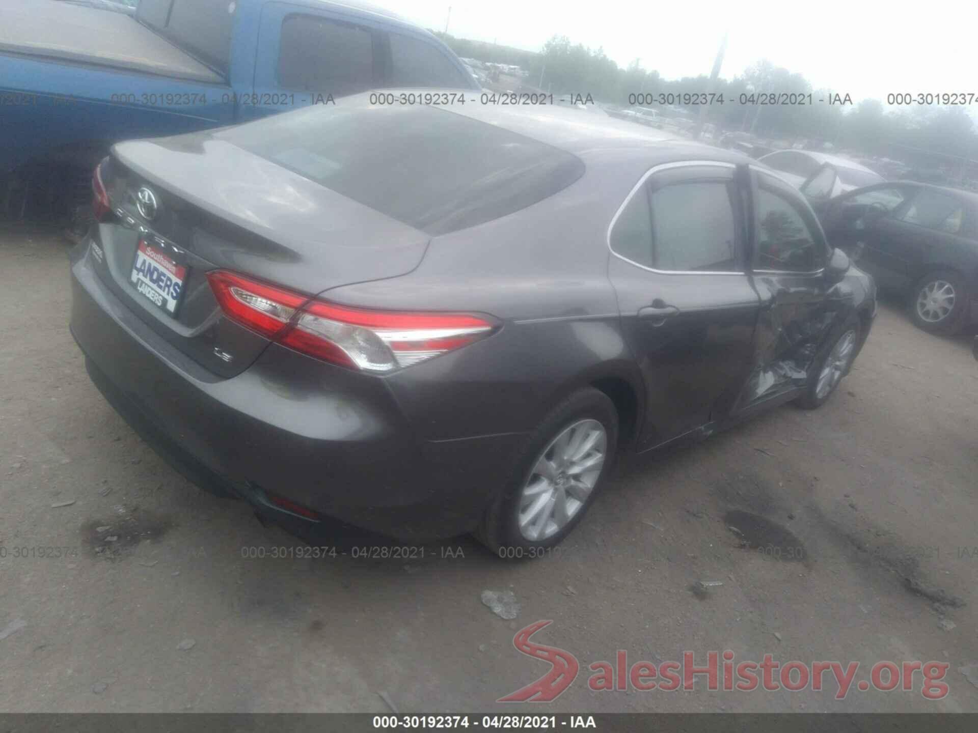 4T1B11HK8JU655885 2018 TOYOTA CAMRY