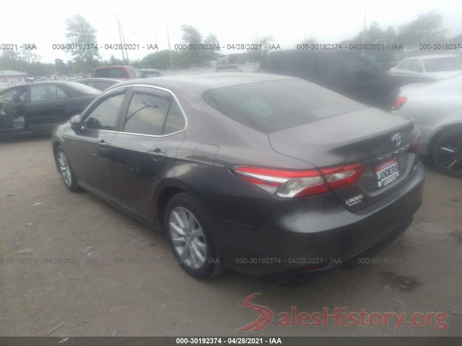 4T1B11HK8JU655885 2018 TOYOTA CAMRY