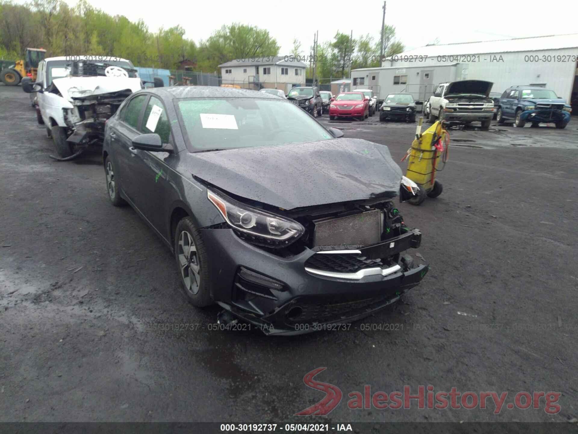 3KPF24AD8KE124802 2019 KIA FORTE