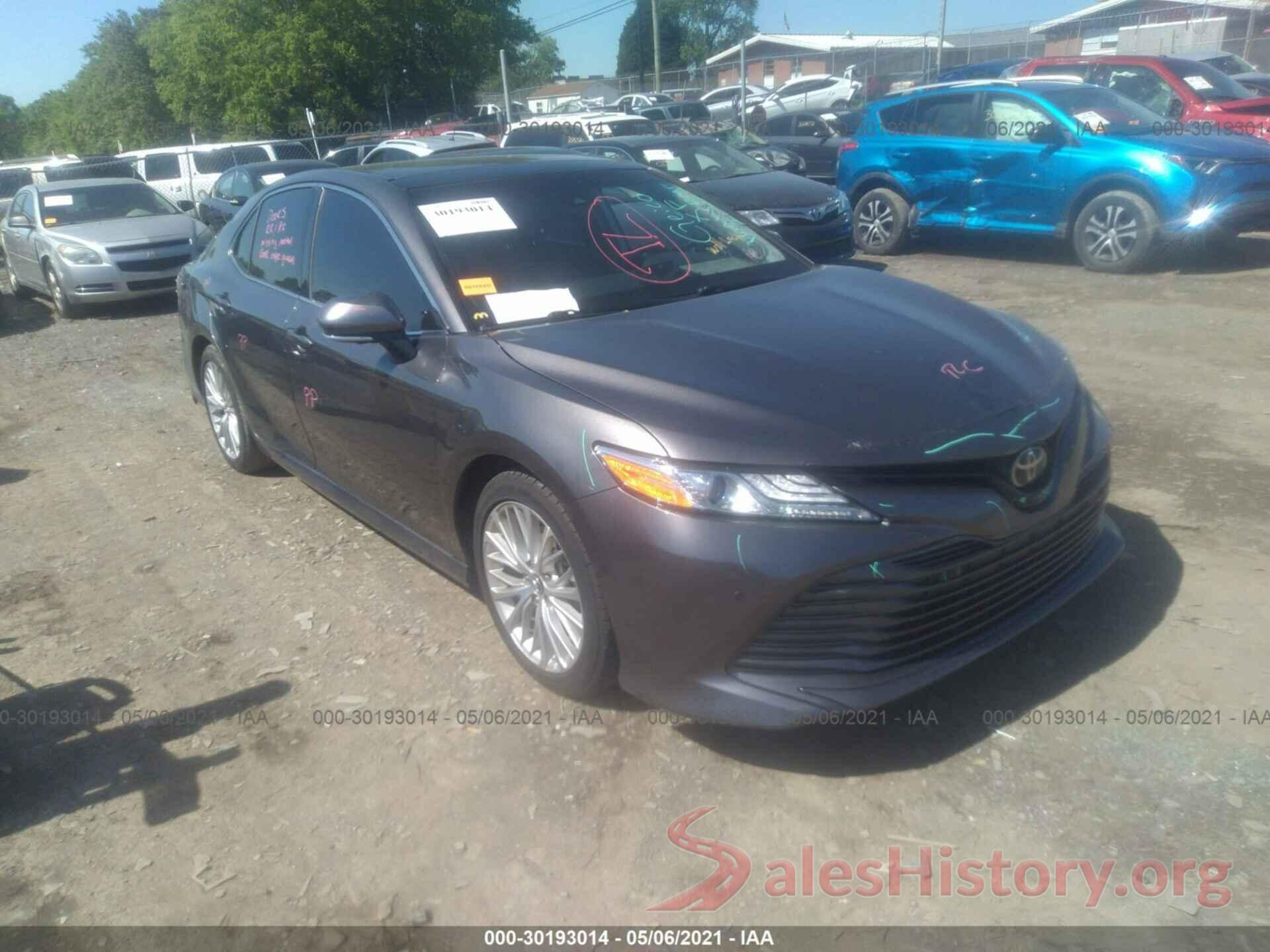 4T1B11HK3JU052844 2018 TOYOTA CAMRY