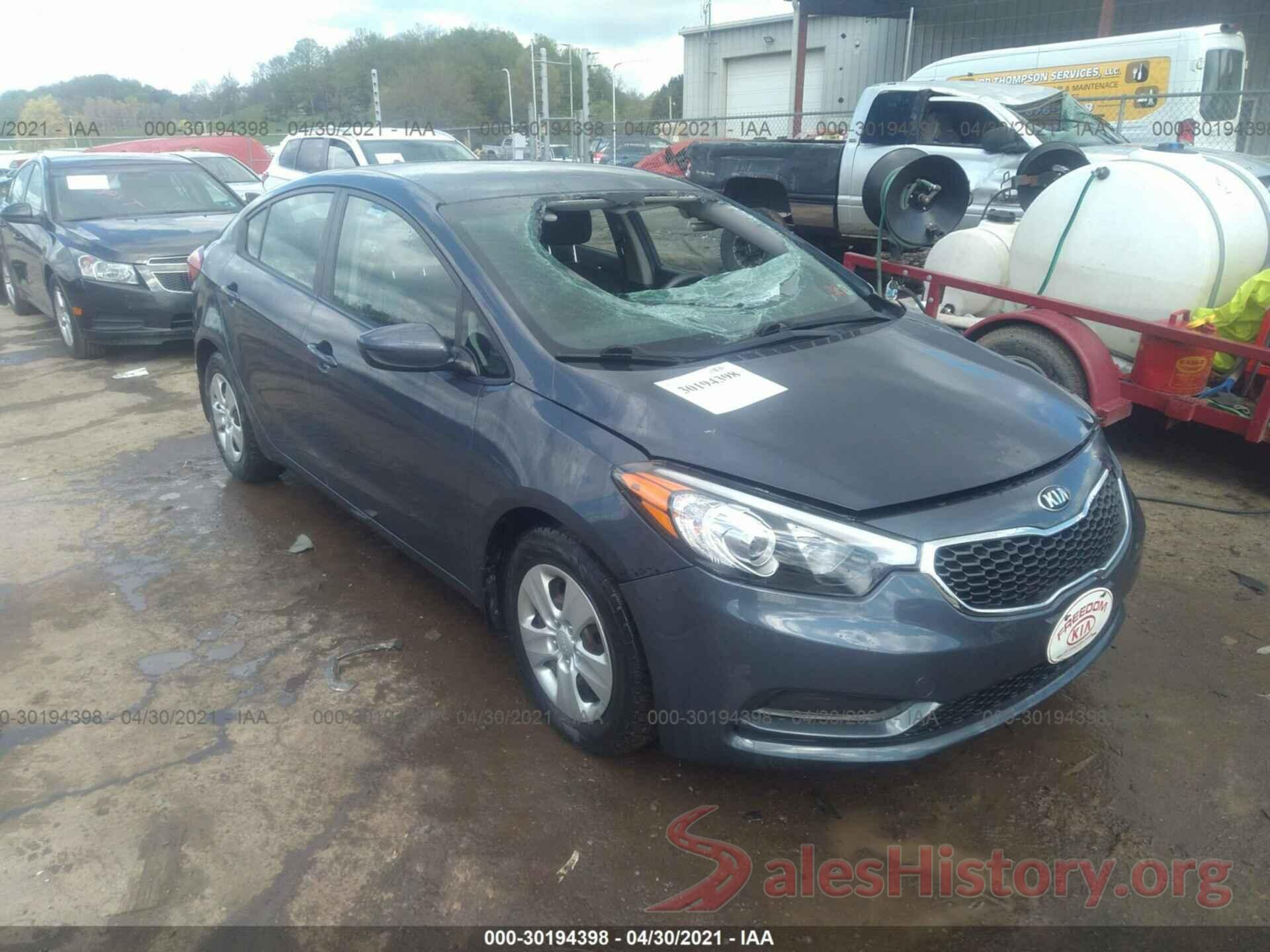 KNAFK4A67G5542382 2016 KIA FORTE