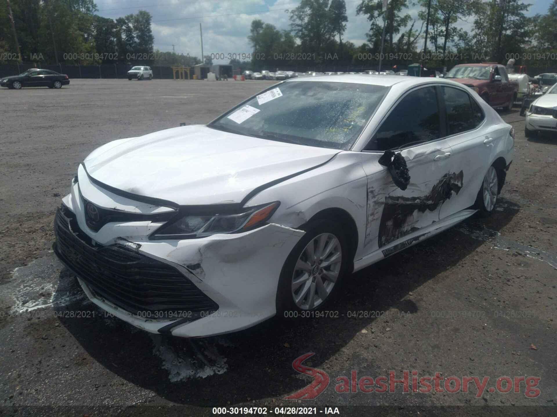 4T1B11HK2JU505089 2018 TOYOTA CAMRY