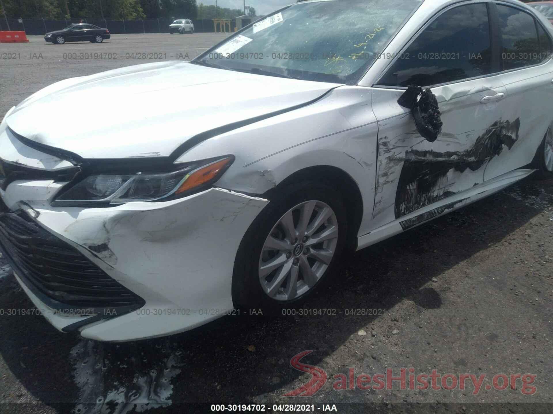 4T1B11HK2JU505089 2018 TOYOTA CAMRY