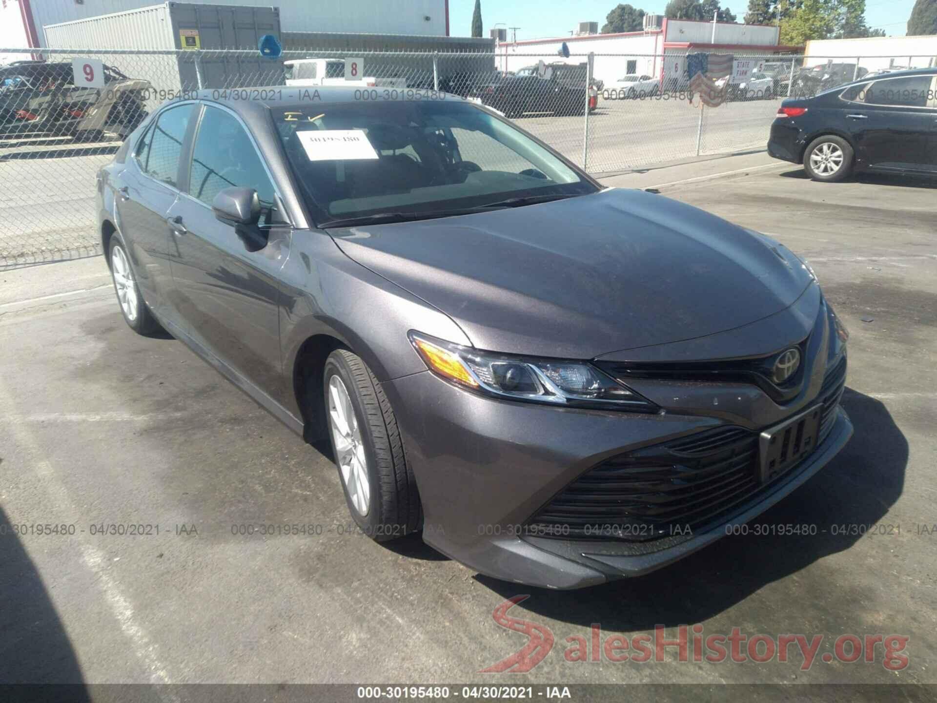 4T1B11HKXJU631264 2018 TOYOTA CAMRY