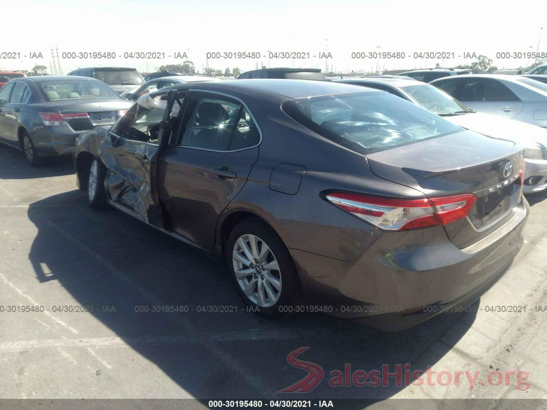 4T1B11HKXJU631264 2018 TOYOTA CAMRY