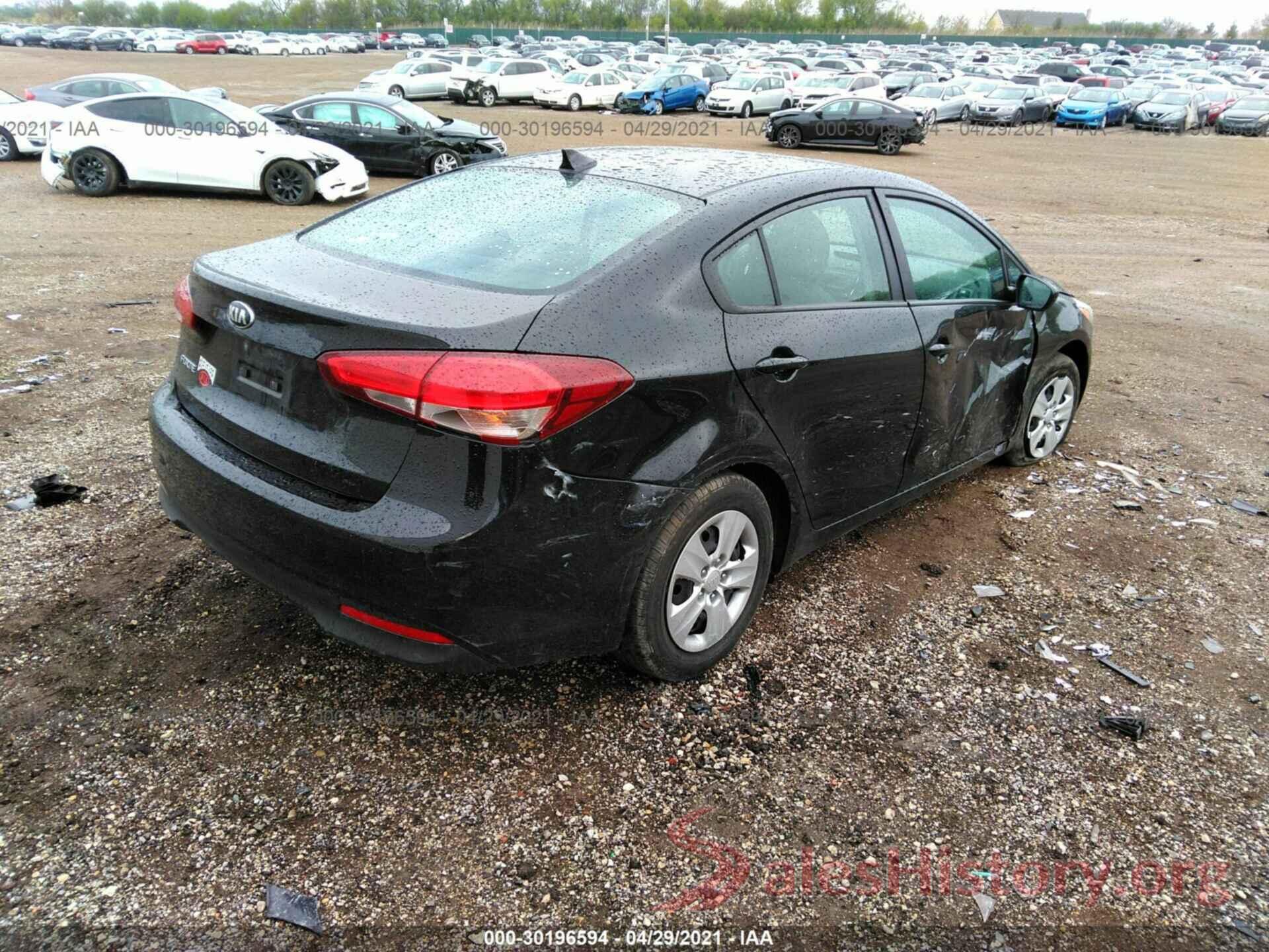 3KPFK4A70JE177499 2018 KIA FORTE