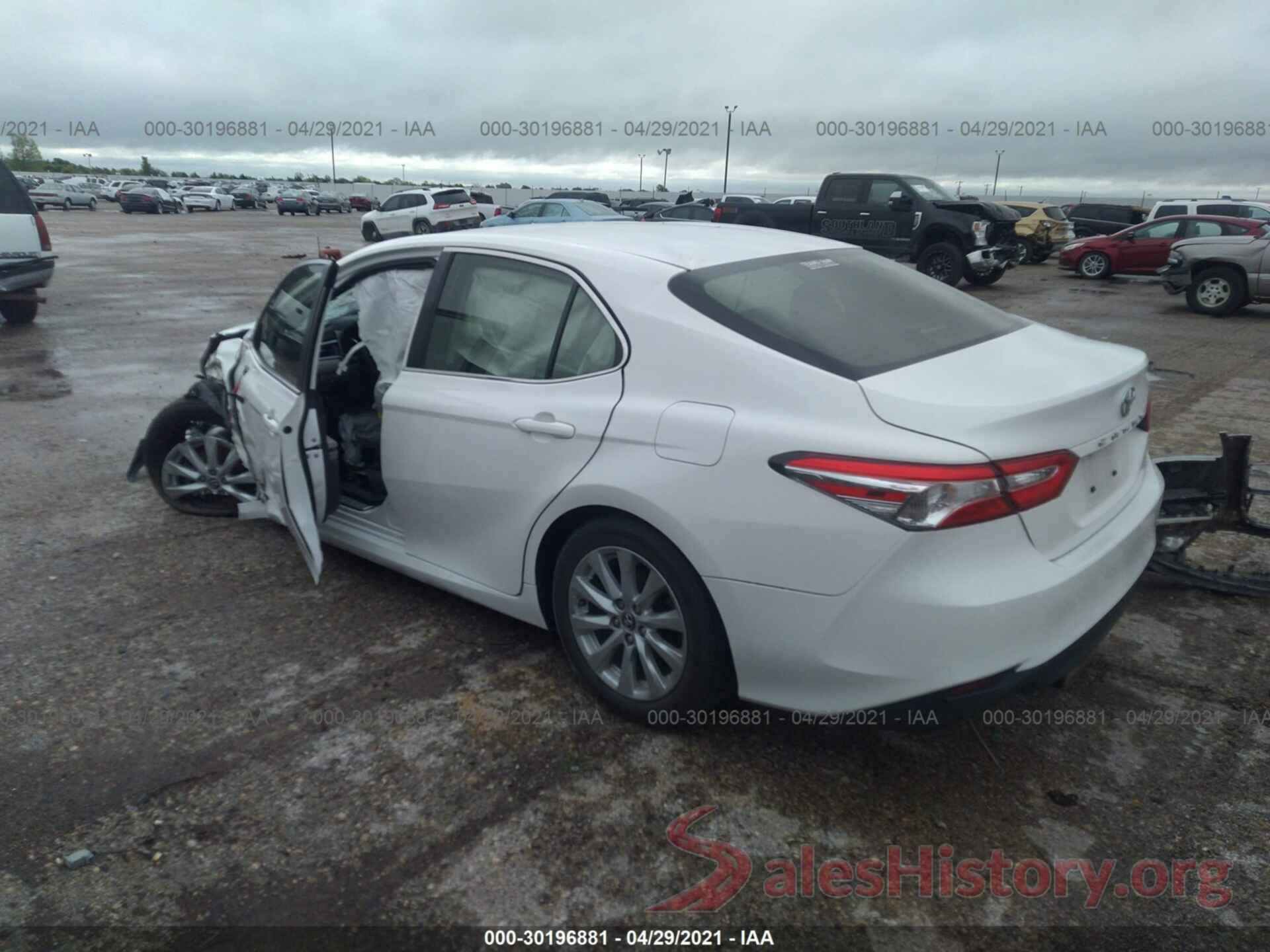 JTNB11HK2J3008453 2018 TOYOTA CAMRY