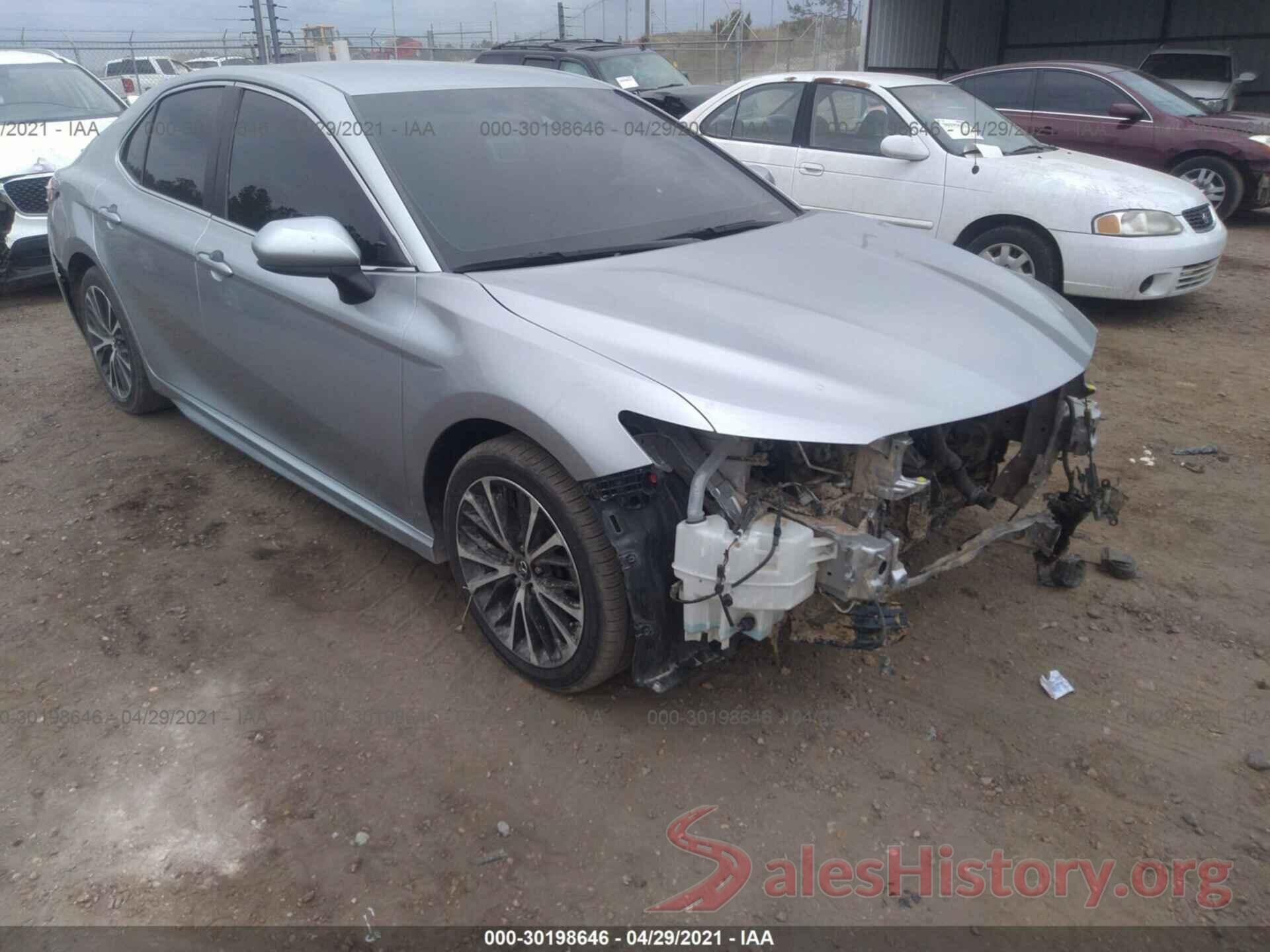 4T1B11HK4JU048219 2018 TOYOTA CAMRY