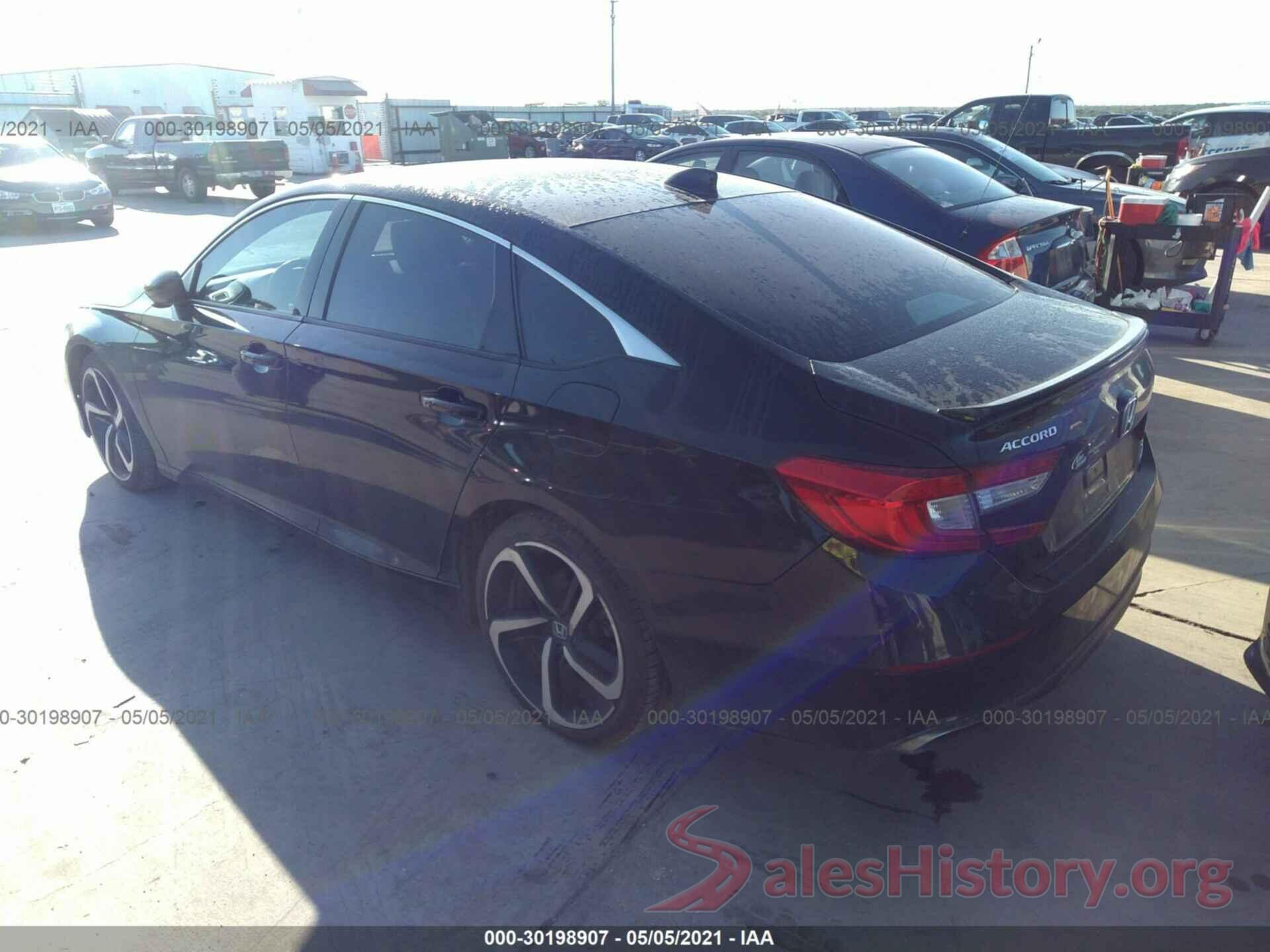 1HGCV2F31JA032030 2018 HONDA ACCORD SEDAN