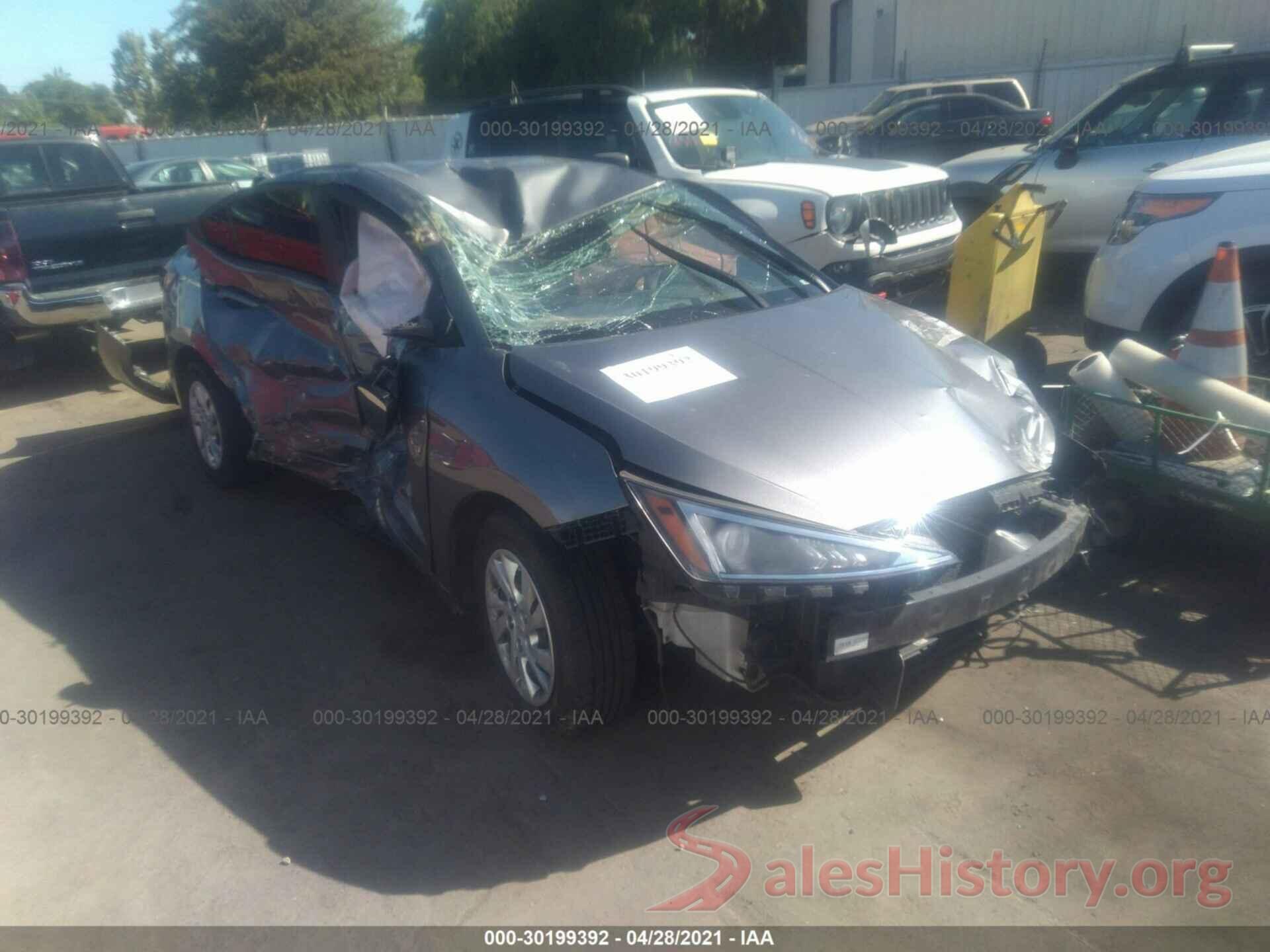 5NPD74LF4KH445593 2019 HYUNDAI ELANTRA