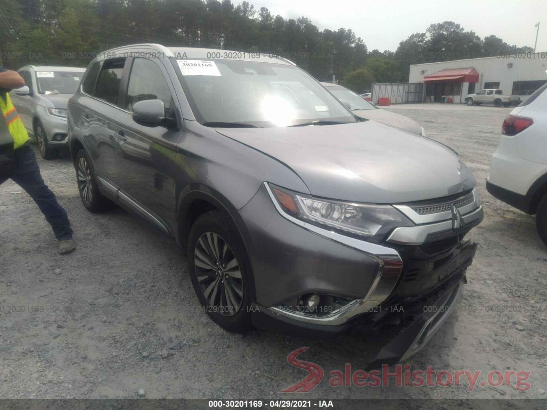 JA4AD3A37LZ034384 2020 MITSUBISHI OUTLANDER