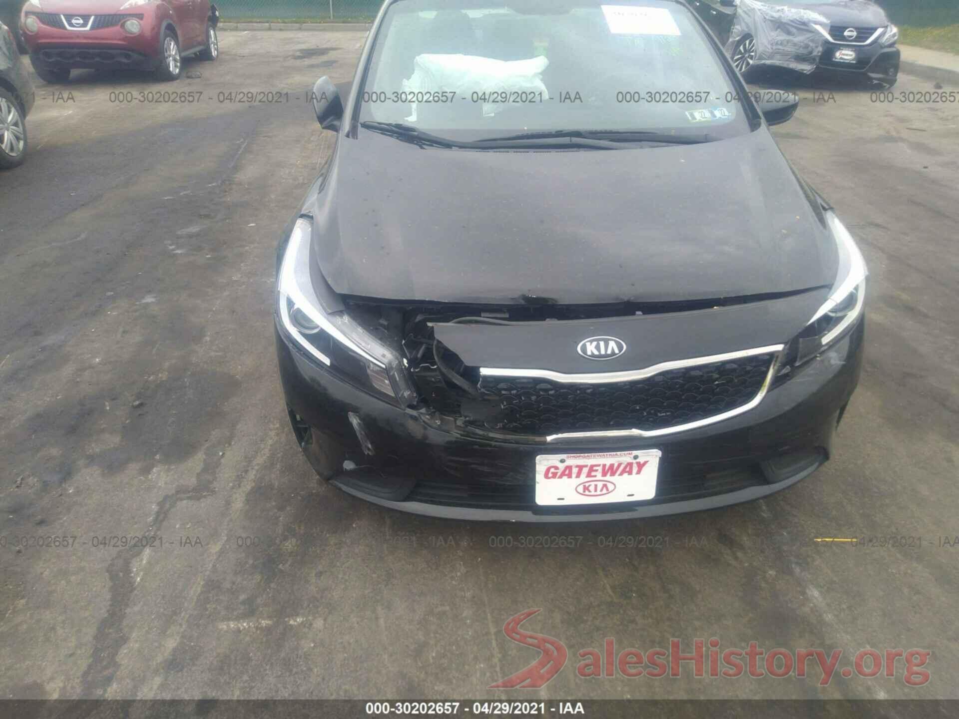 3KPFK4A78JE220406 2018 KIA FORTE