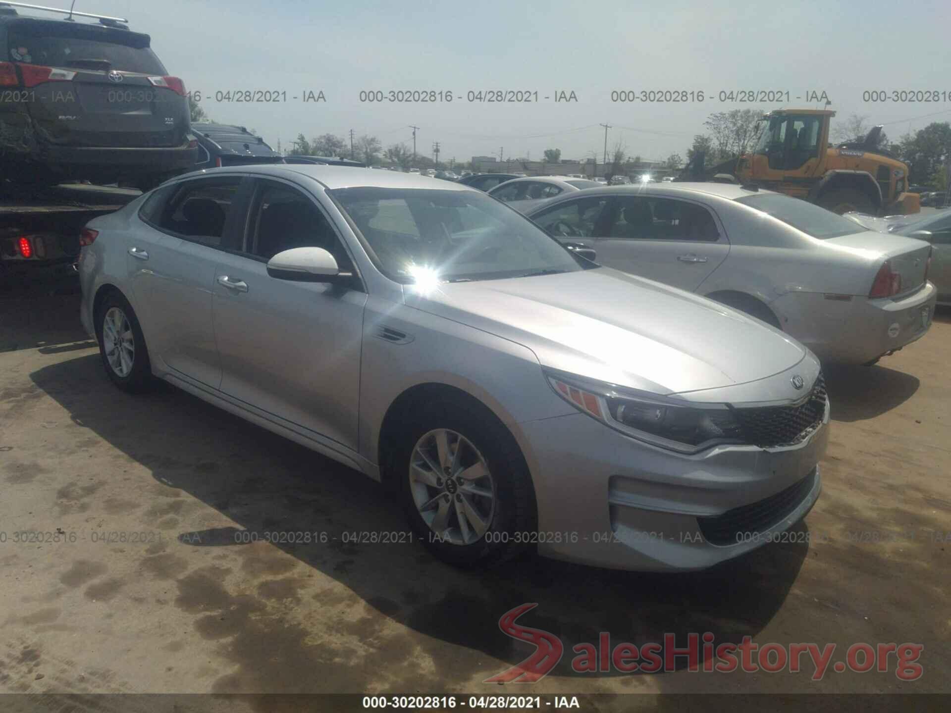 5XXGT4L33JG185048 2018 KIA OPTIMA