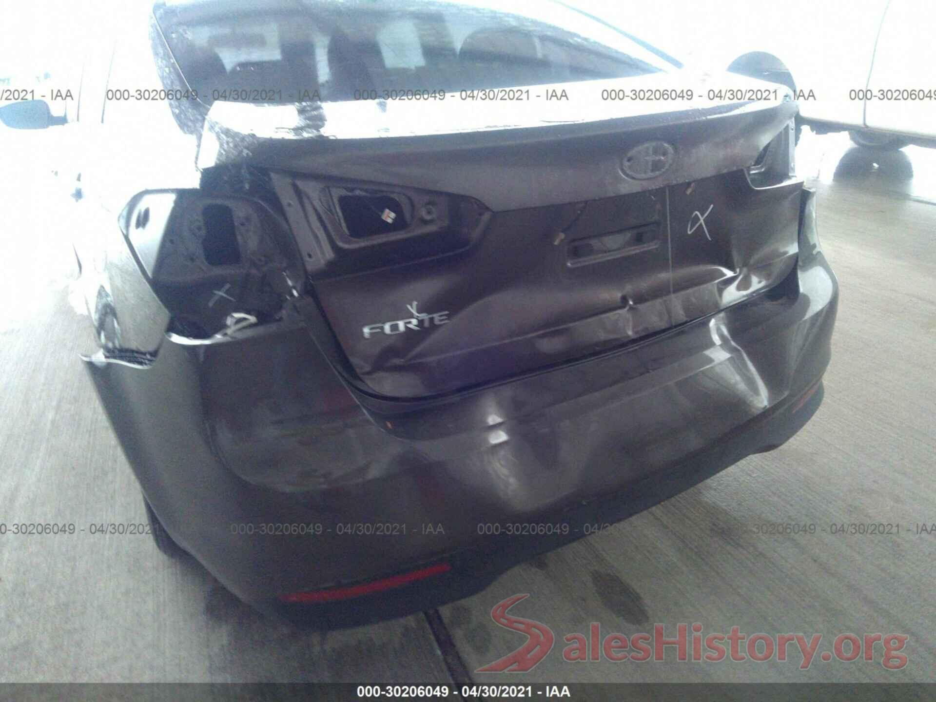 3KPFL4A75HE118990 2017 KIA FORTE