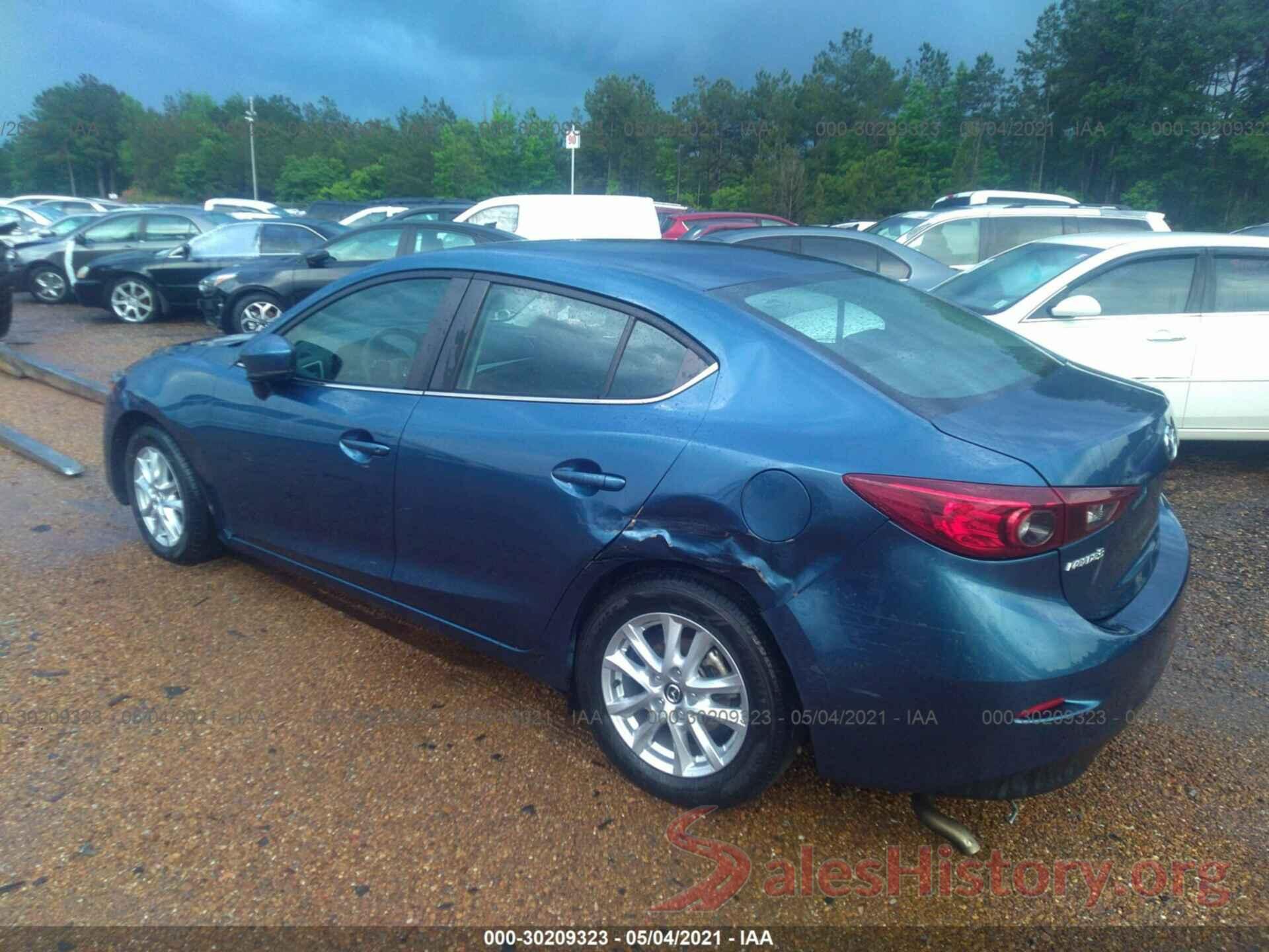 3MZBN1U72JM217357 2018 MAZDA MAZDA3 4-DOOR