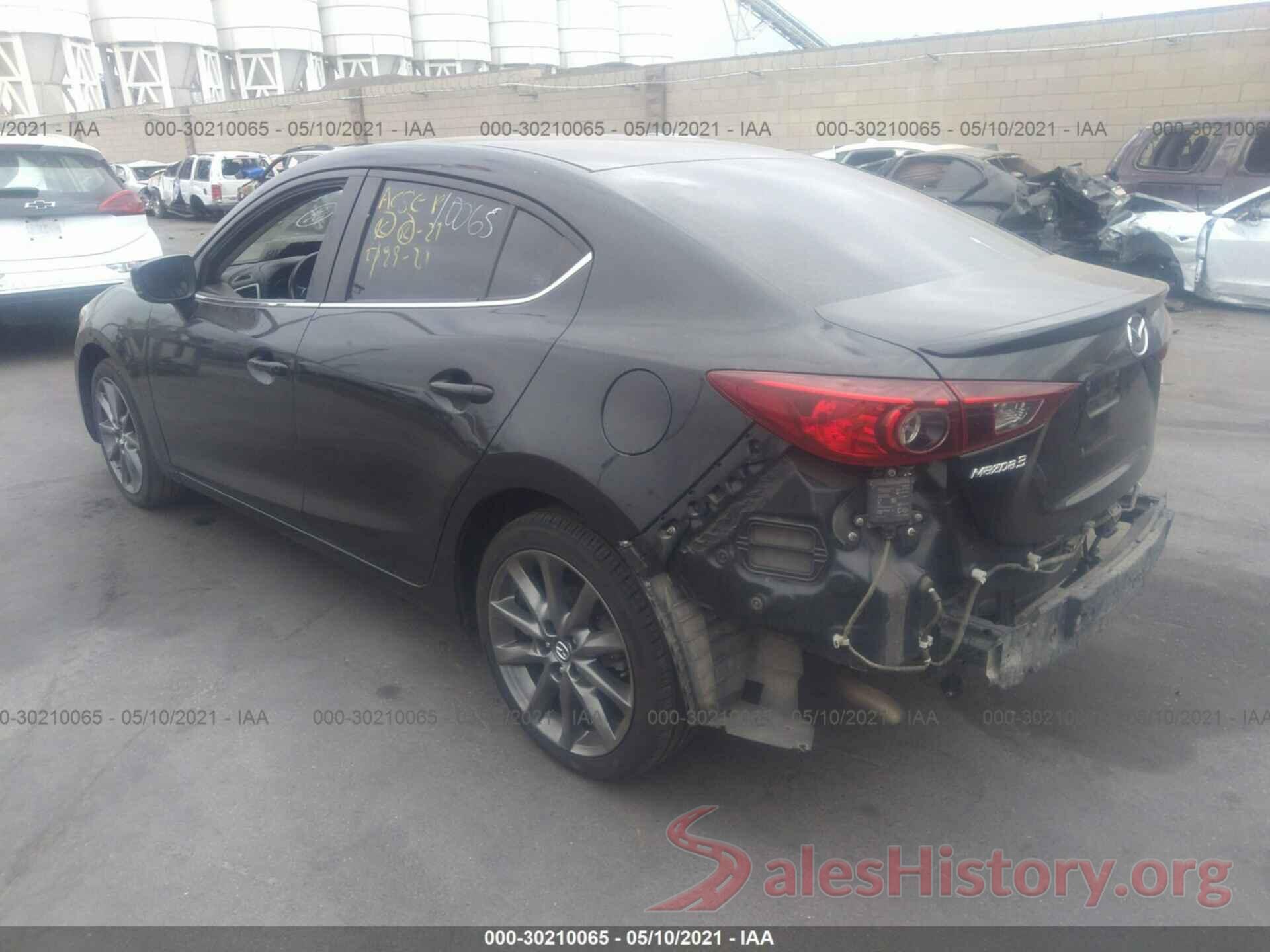 3MZBN1V39JM182330 2018 MAZDA MAZDA3 4-DOOR