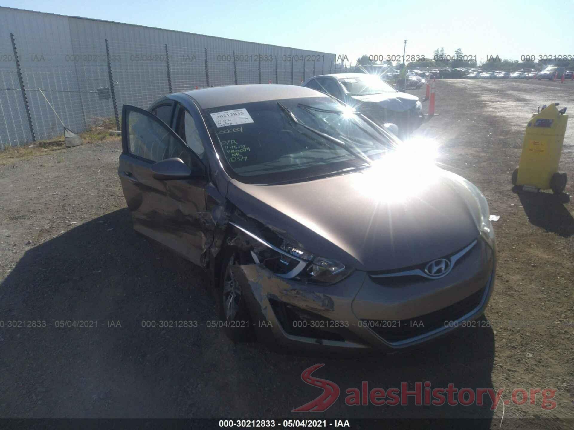 5NPDH4AE9GH700074 2016 HYUNDAI ELANTRA