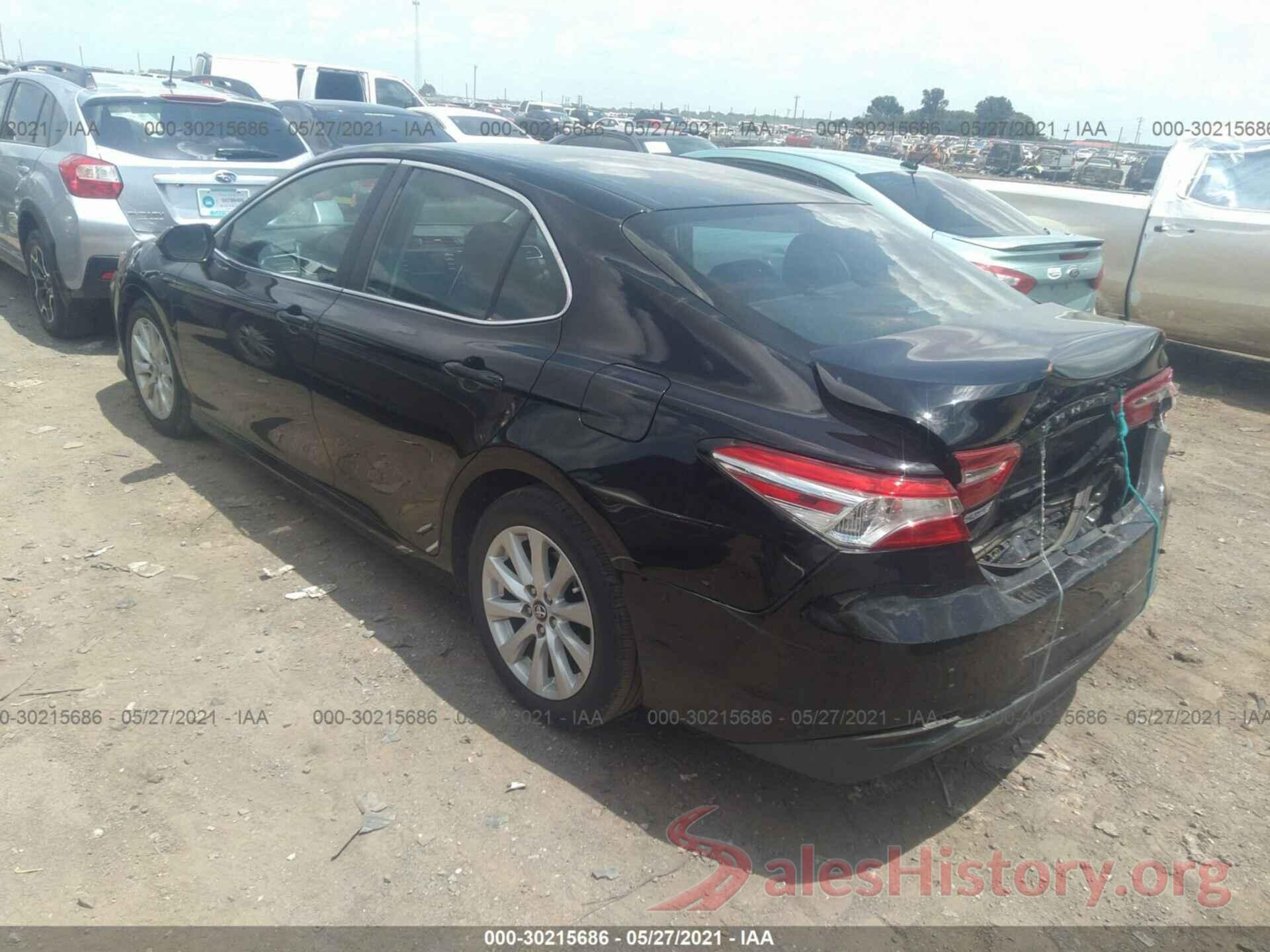 4T1B11HK4JU563348 2018 TOYOTA CAMRY