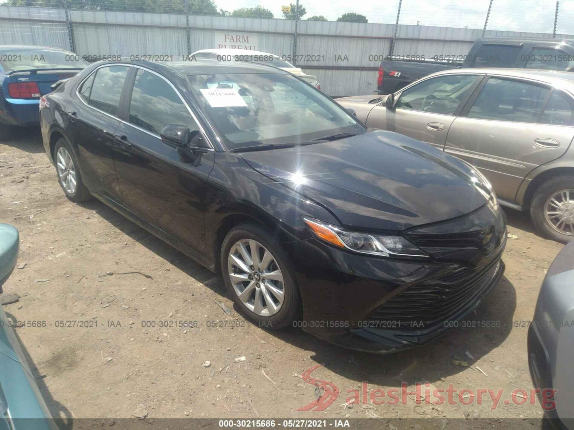 4T1B11HK4JU563348 2018 TOYOTA CAMRY