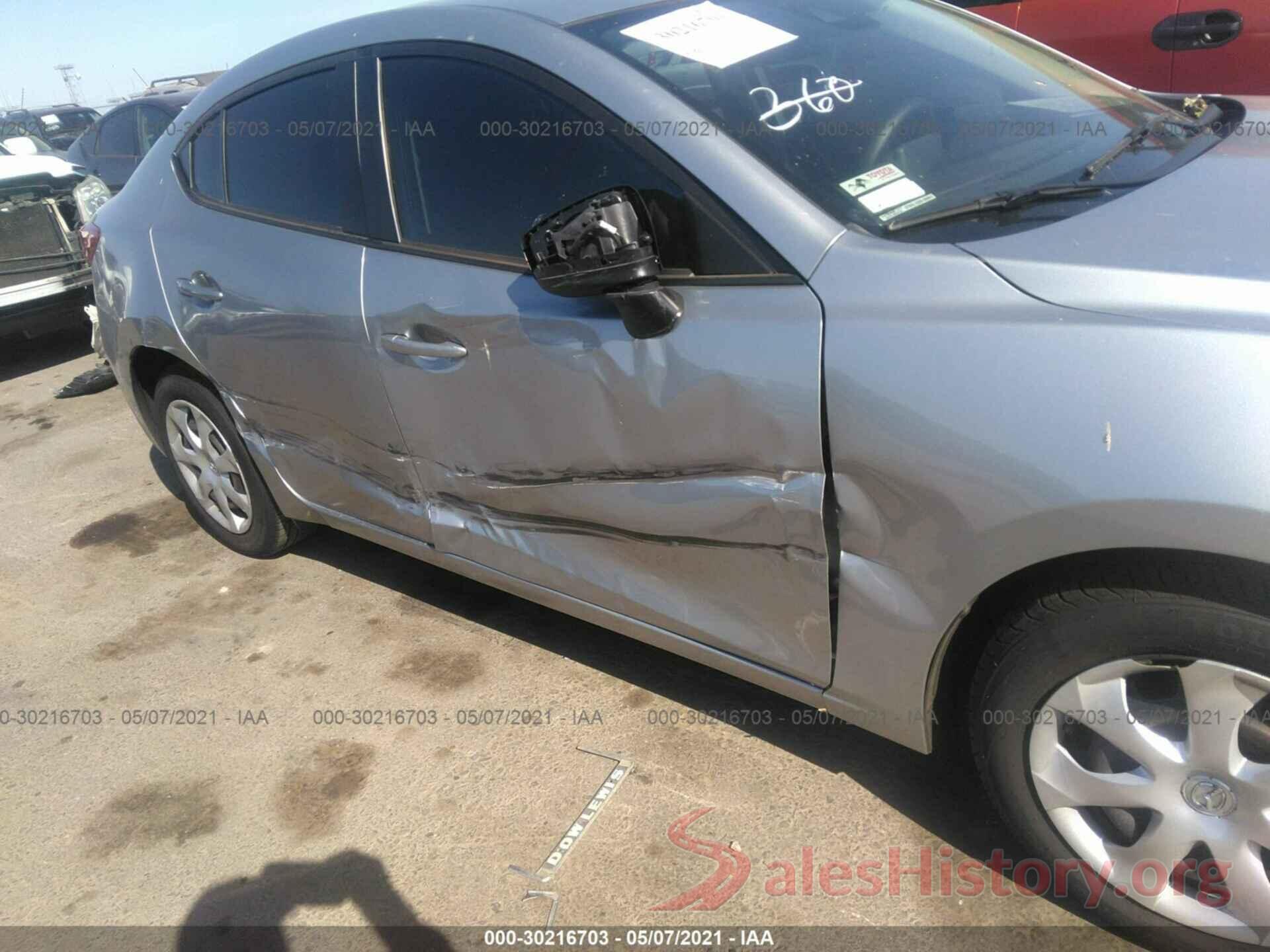 3MZBN1U73JM184255 2018 MAZDA MAZDA3 4-DOOR