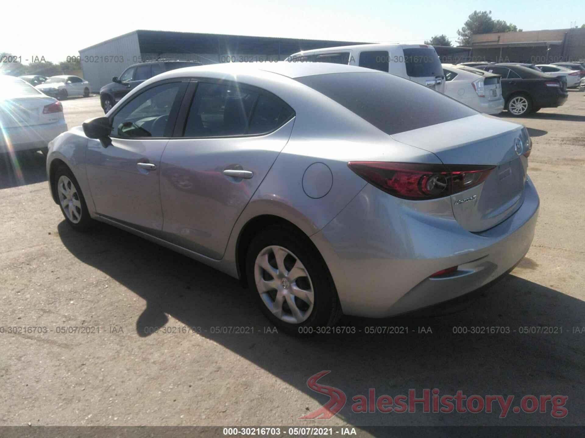 3MZBN1U73JM184255 2018 MAZDA MAZDA3 4-DOOR