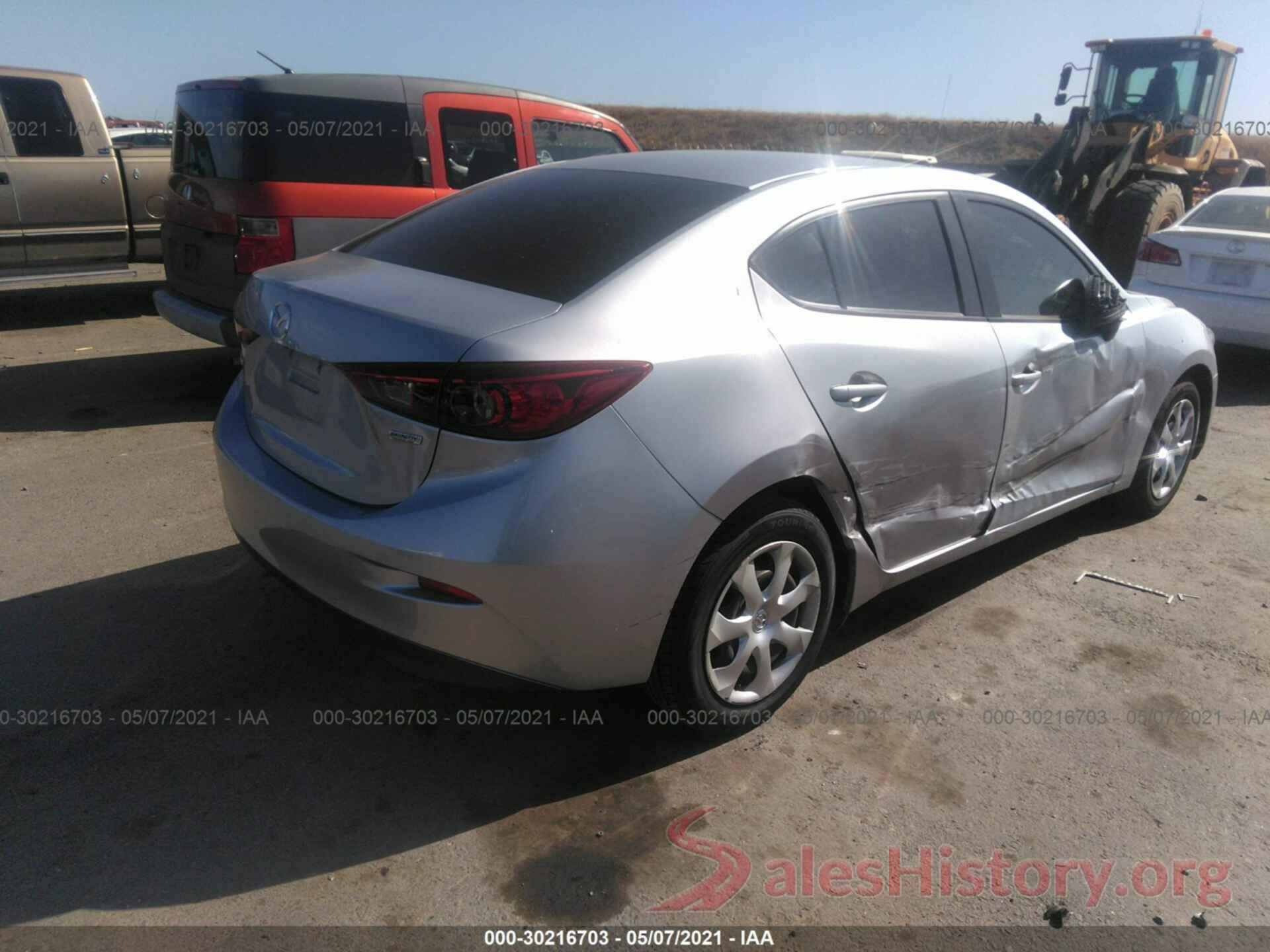 3MZBN1U73JM184255 2018 MAZDA MAZDA3 4-DOOR