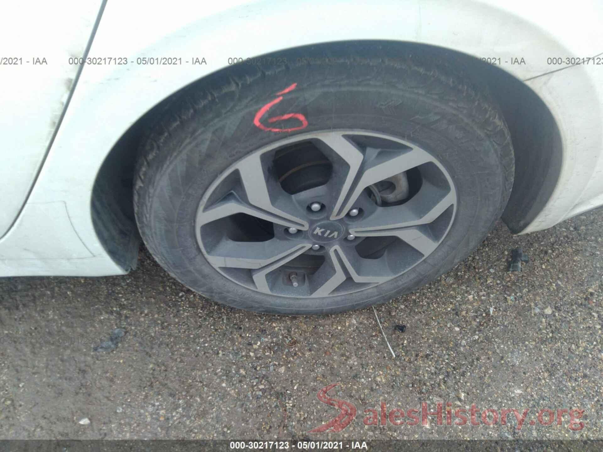 3KPF24AD1KE011208 2019 KIA FORTE