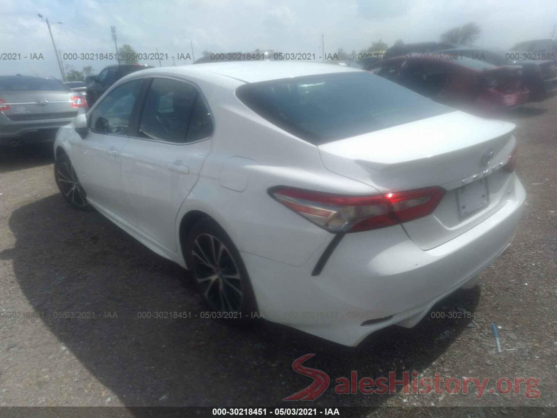 4T1B11HK7JU597137 2018 TOYOTA CAMRY