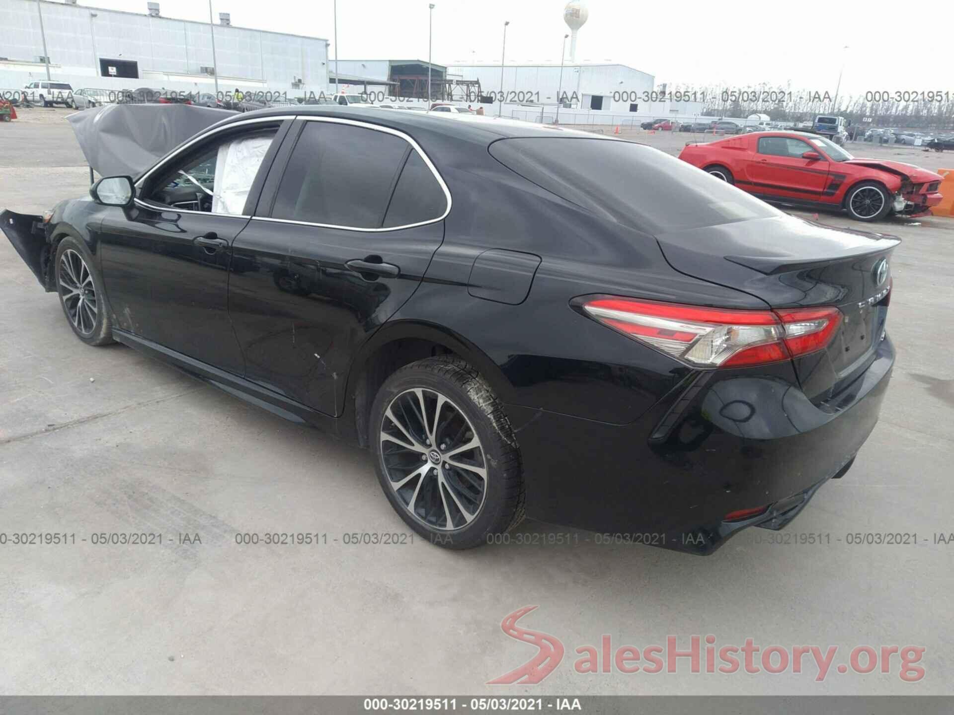 JTNB11HK8J3005377 2018 TOYOTA CAMRY