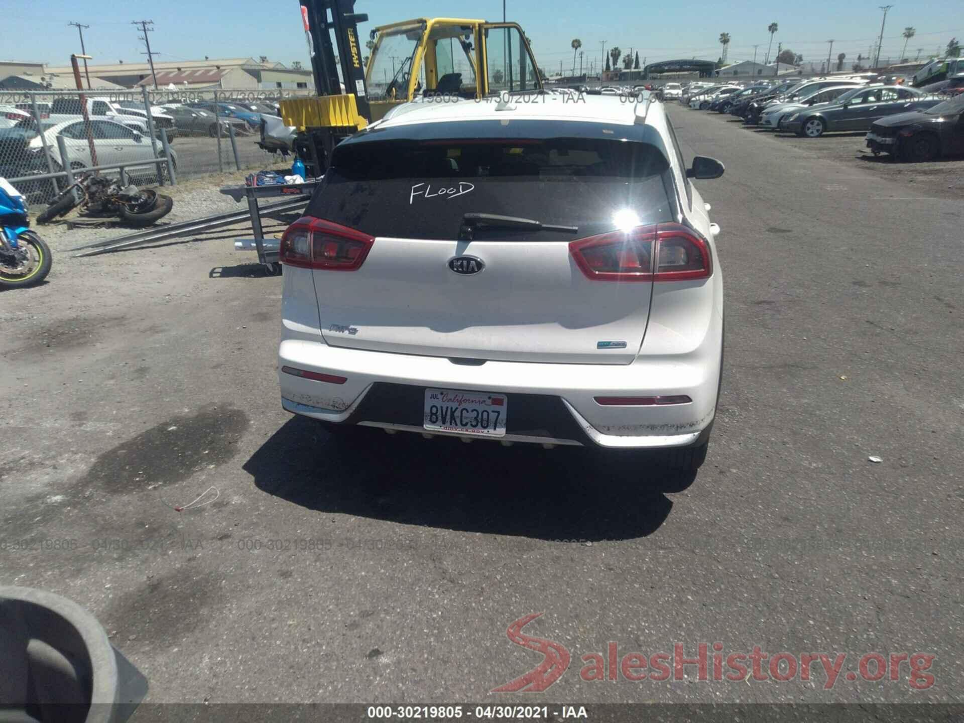 KNDCB3LC8K5290377 2019 KIA NIRO